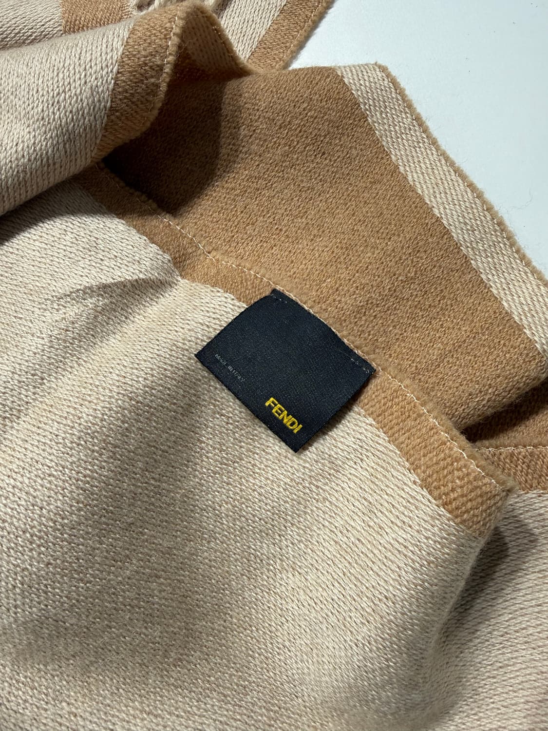 펜디 머플러 상품이미지2