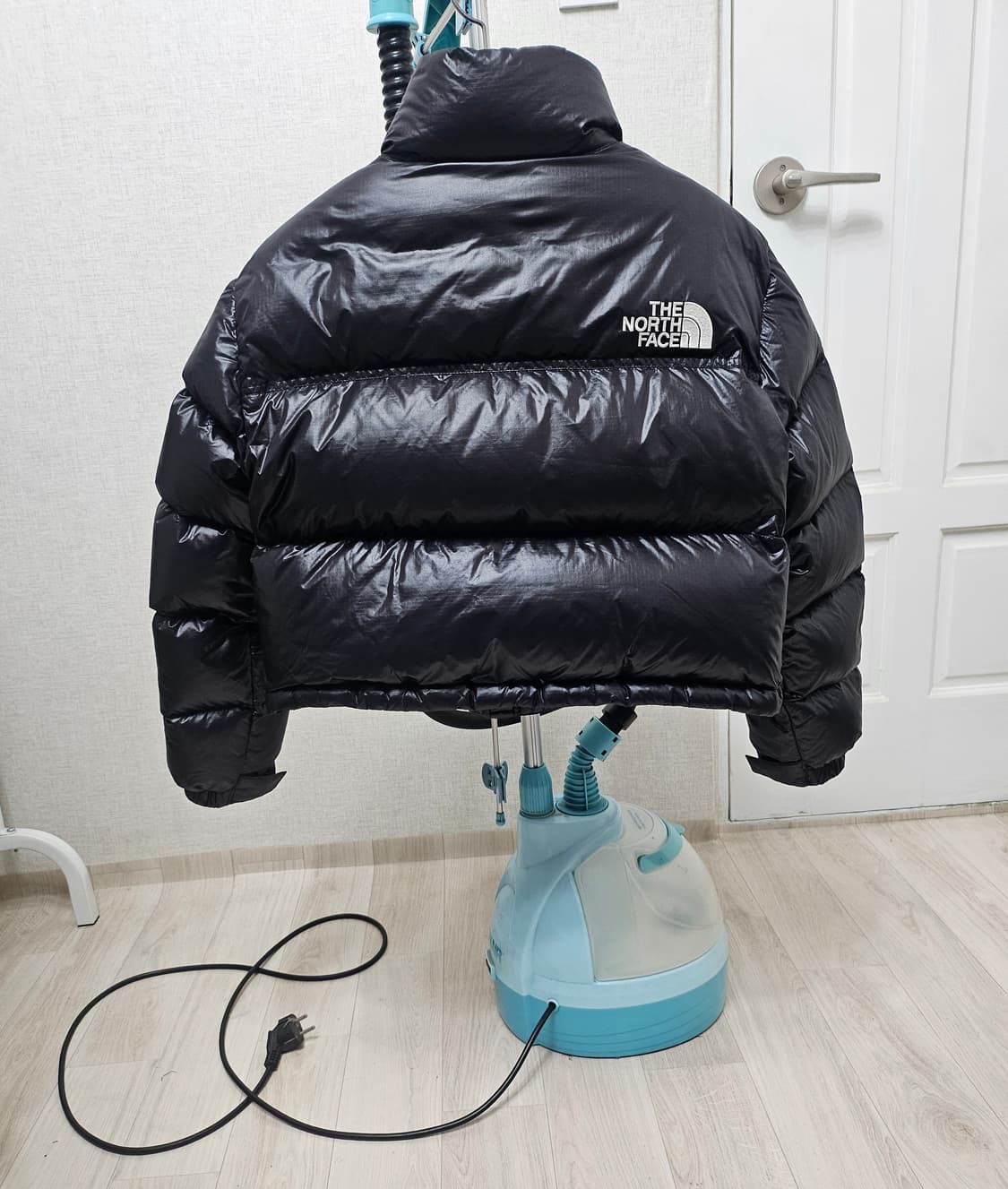 (90)M ☆우주매물☆ 노스페이스화이트라벨RDS크롭눕시[블랙]구스다운패딩 상품이미지8