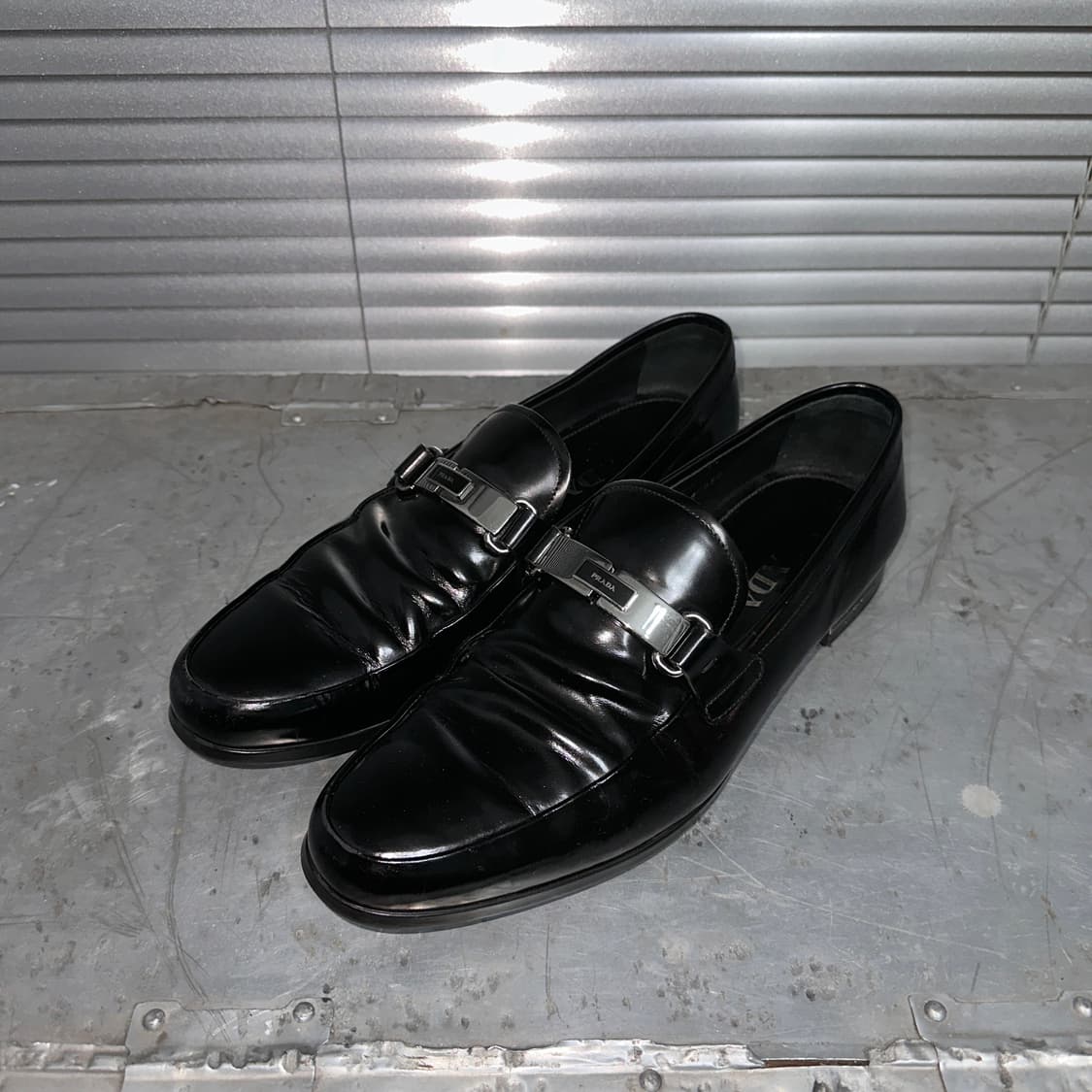 00s 빈티지 블랙 프라다 스포츠 버클 로고 로퍼 상품이미지2