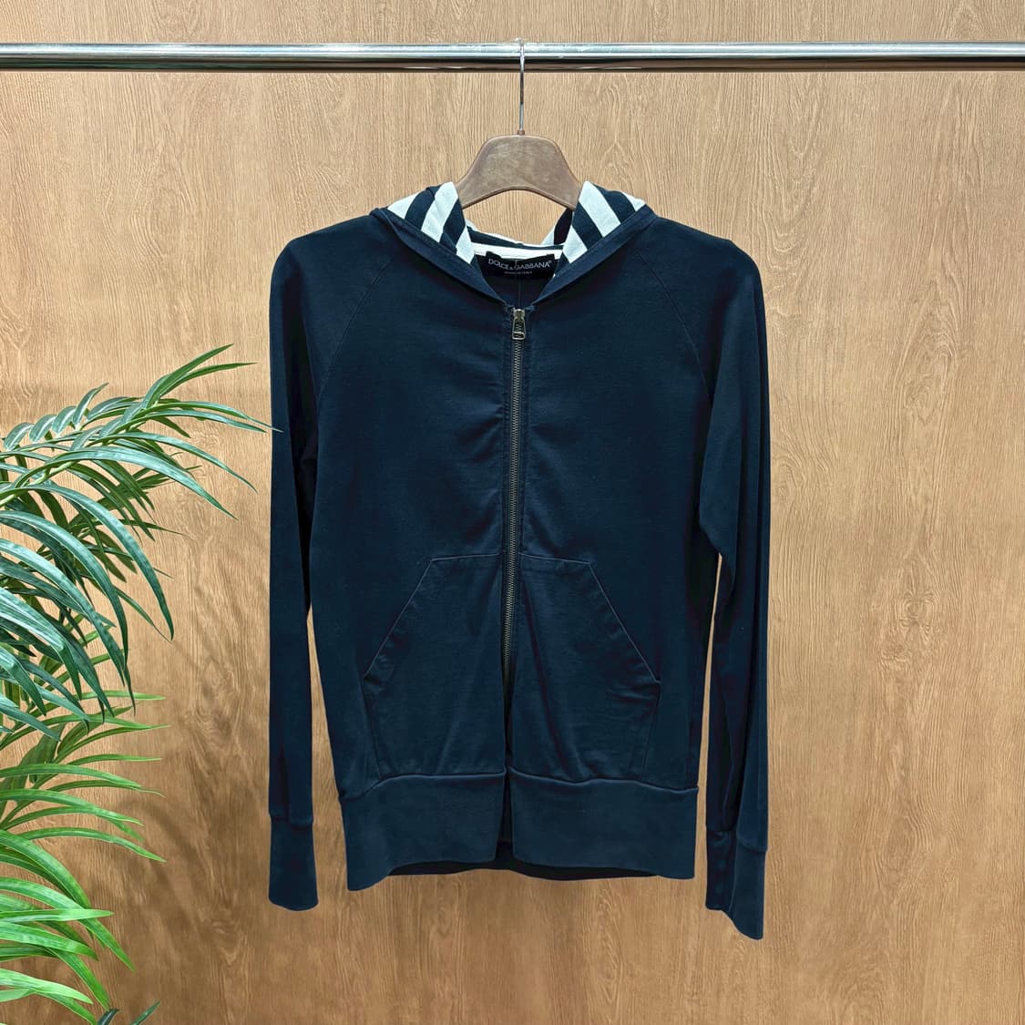 돌체앤가바나 긴팔 후드 집업 스트라이프 라이닝 스컬 프린트 디테일 블랙 상품이미지1