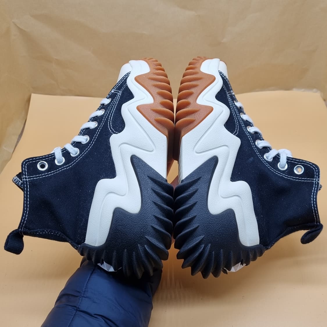 컨버스 런스타 모션 블랙 하이탑 225 상품이미지5