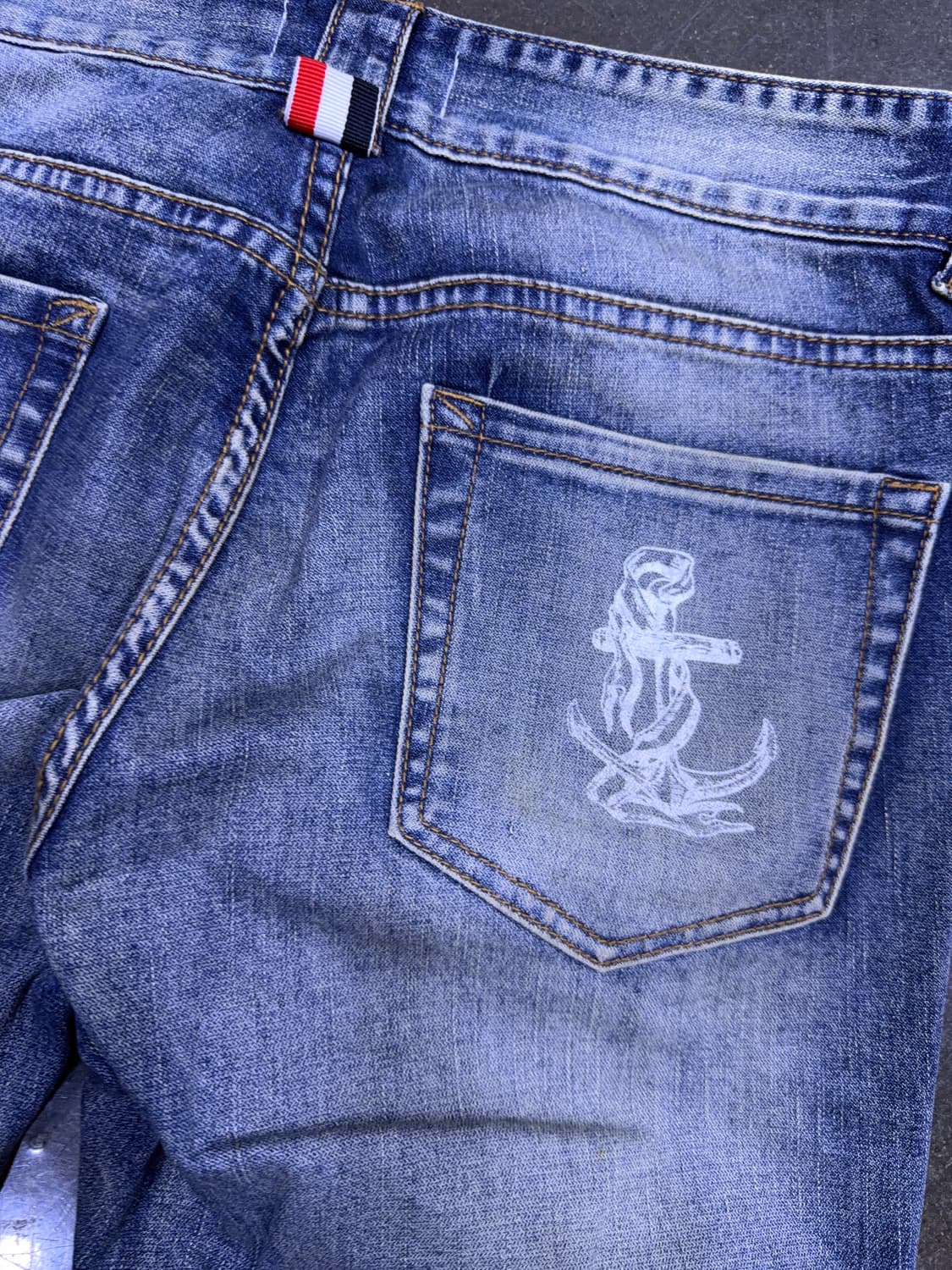 삼선 라인 닻 프린팅 테이퍼드핏 워싱 데님팬츠 2 사이즈 (32) 상품이미지7