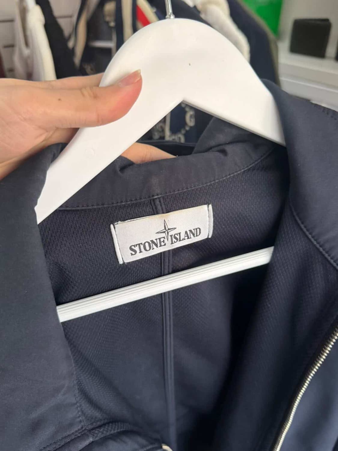 스톤아일랜드 라이트 소프트쉘 후드집업 상품이미지6