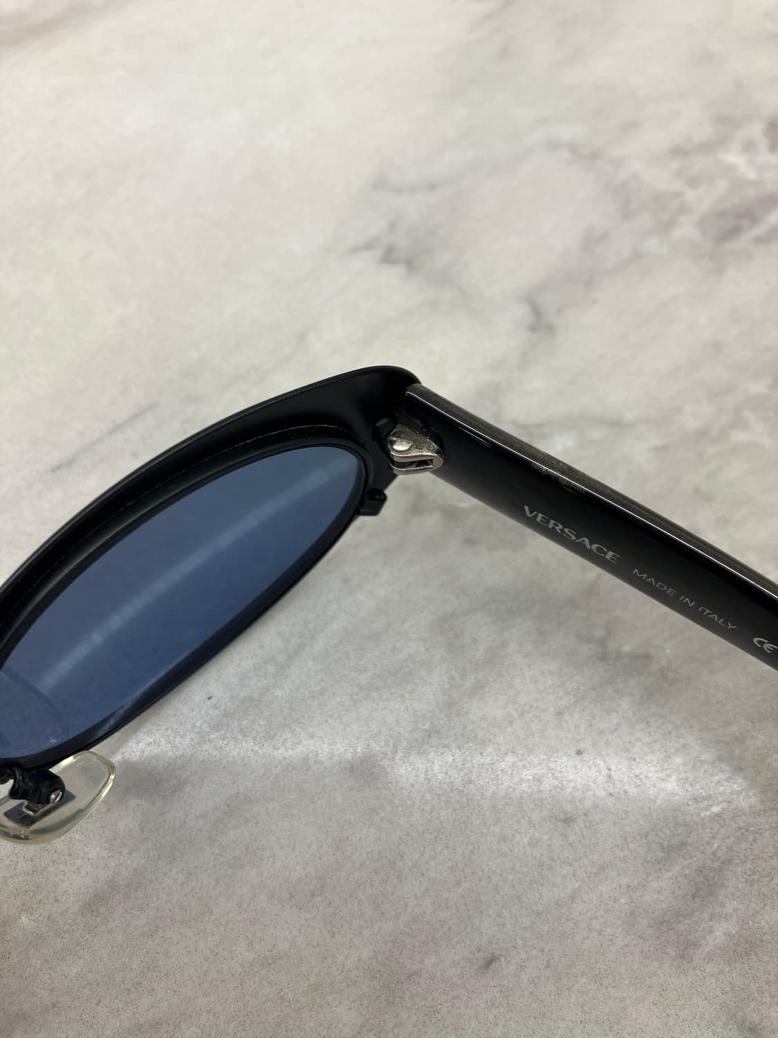 베르사체 VERSACE 매트 블랙 오벌 선글라스 상품이미지3