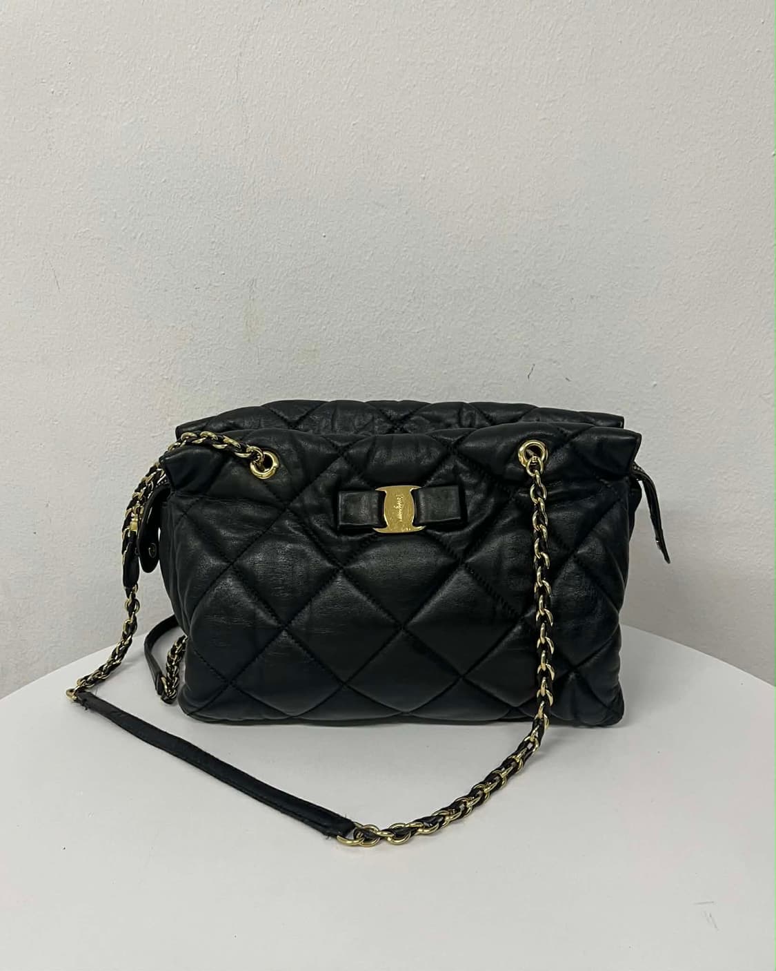 살바토레 페라가모 바라 퀄팅 램스킨 체인 숄더백 토트백 상품이미지1