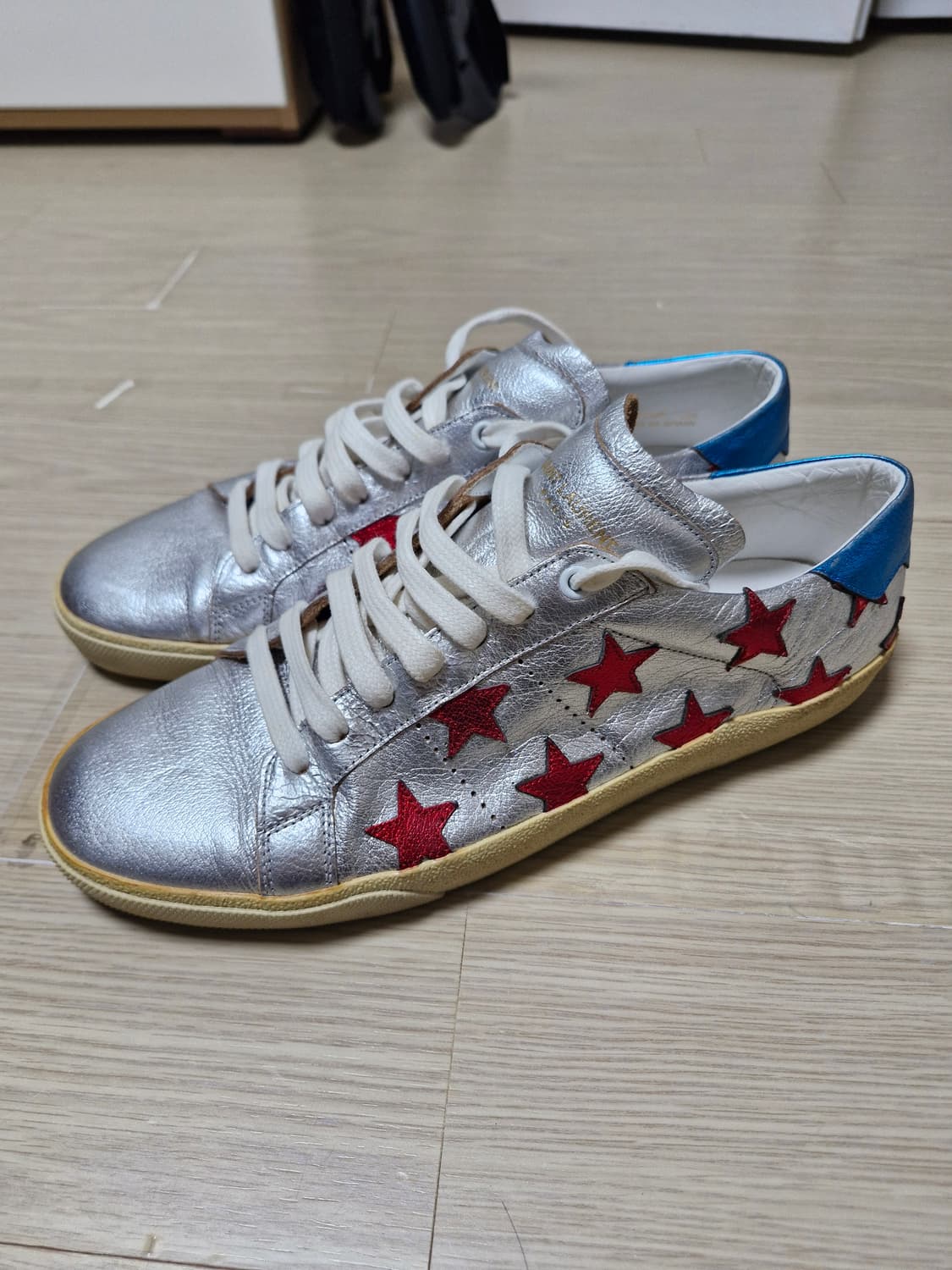 (275) 생로랑 레드스타 프린트 코트 클래식 스니커즈 상품이미지1