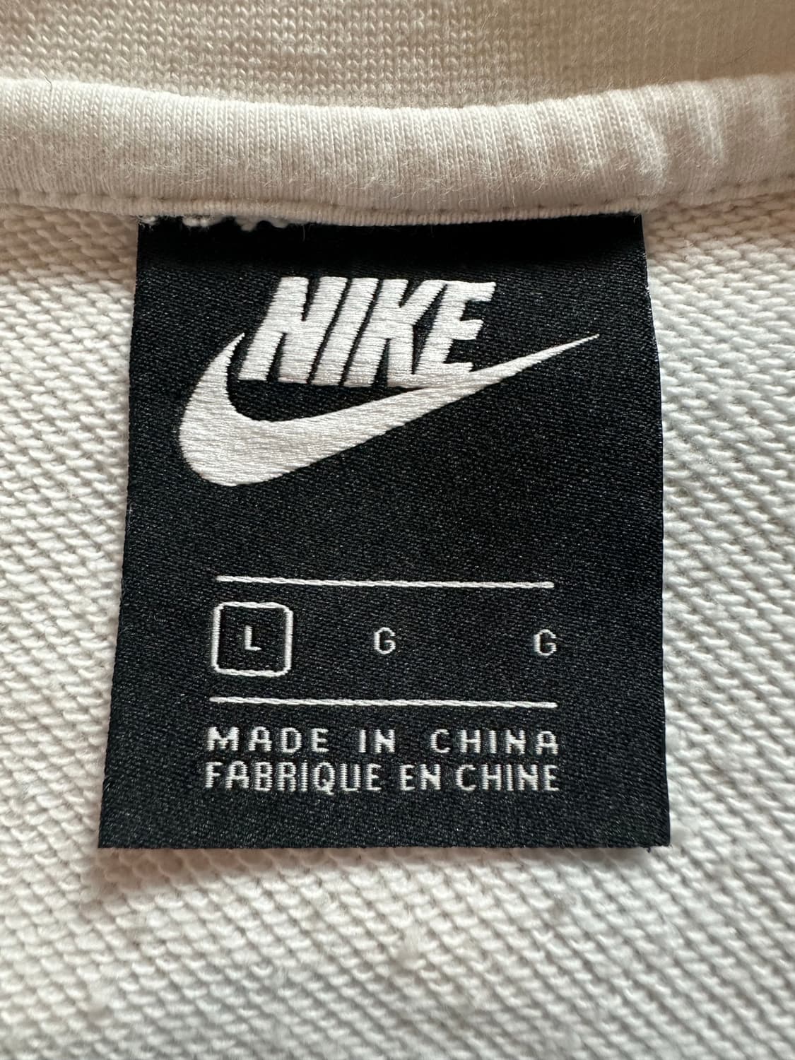 나이키 NIKE NSW 저스트두잇 퓨추라 맨투맨 화이트 상품이미지5