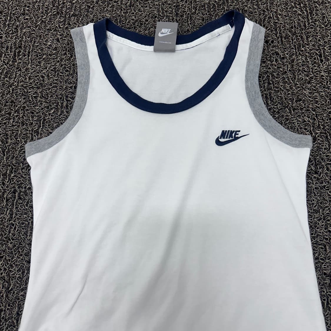 NIKE 나이키 민소매 나시 여성 운동복 런닝복 L 상품이미지2