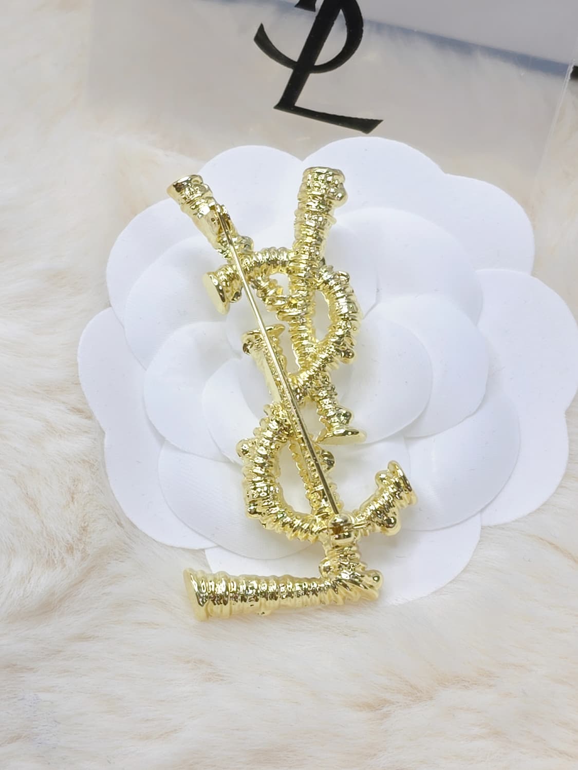 빈티지 골드 입생로랑 브로치 상품이미지5
