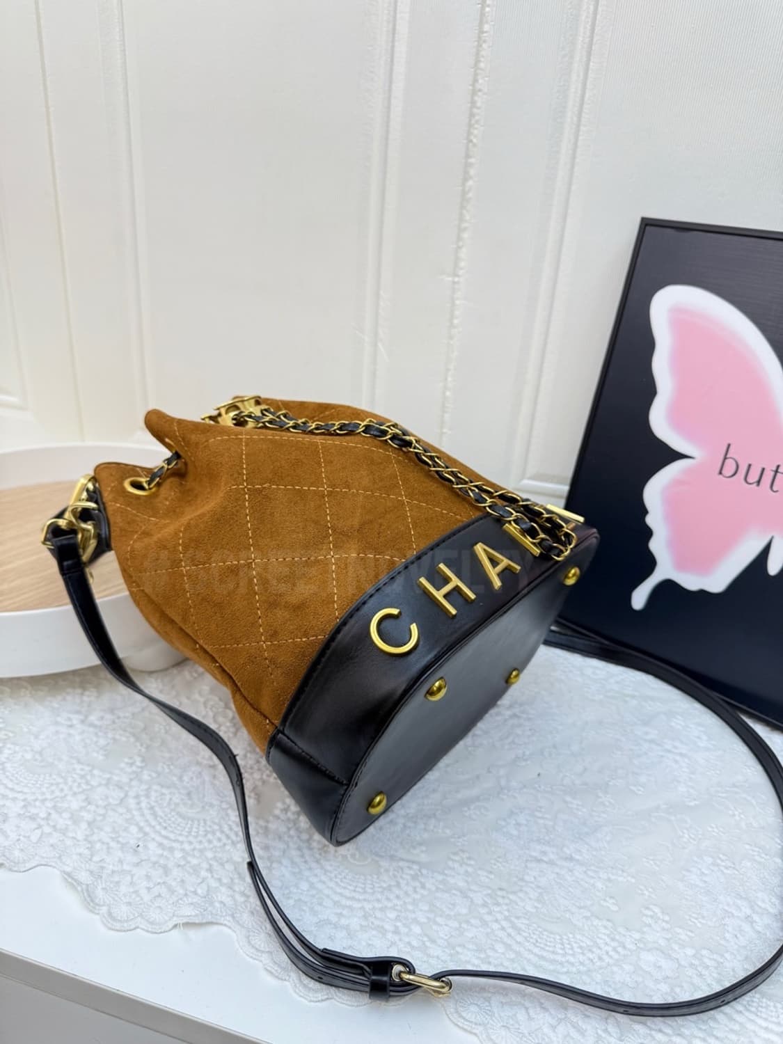 샤넬 투톤 스웨이드 버킷백 브라운 상품이미지3