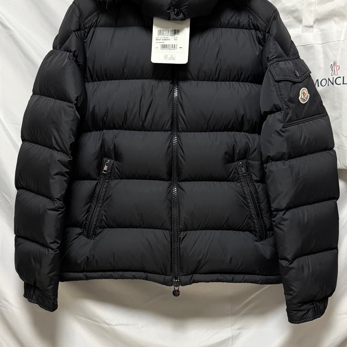 [S+급/4] 몽클레어 마야프 패딩 블랙 풀구성 마르크 상품이미지3