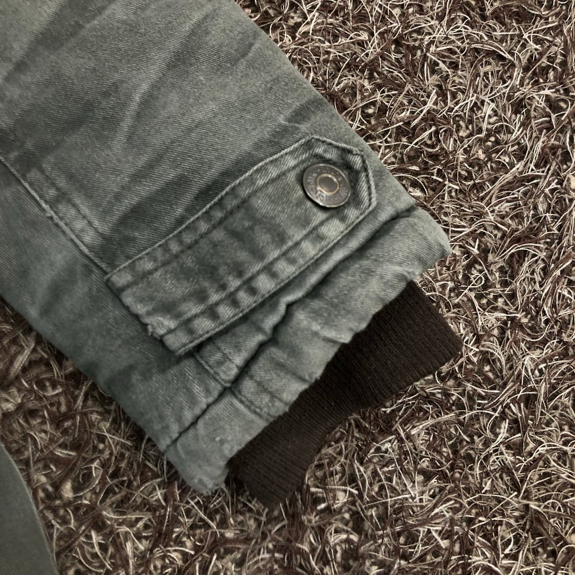 인더애틱 00s 유틸리티 쿼드포켓 야상 자켓 상품이미지4