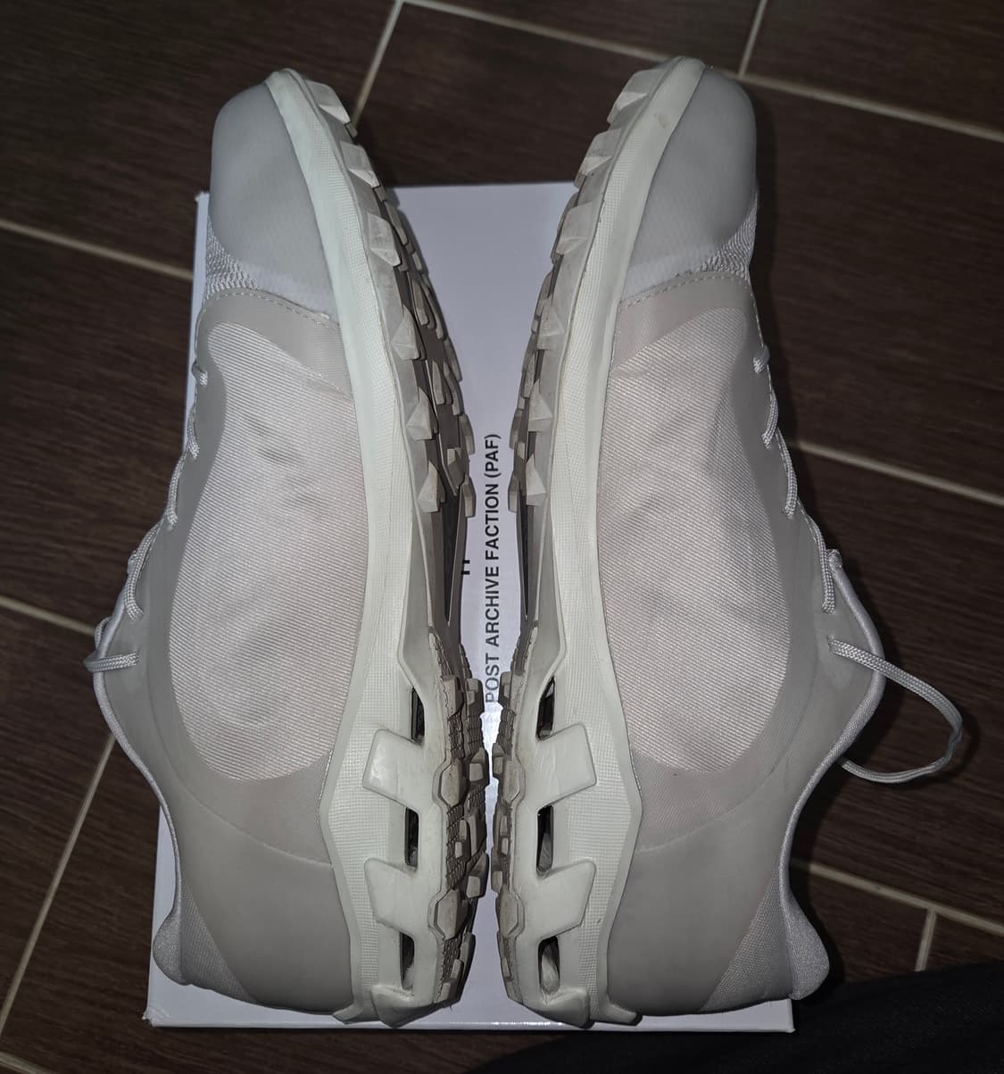 온 러닝 x 파프 클라우드벤쳐 피크 아이스 문 285사이즈 상품이미지3