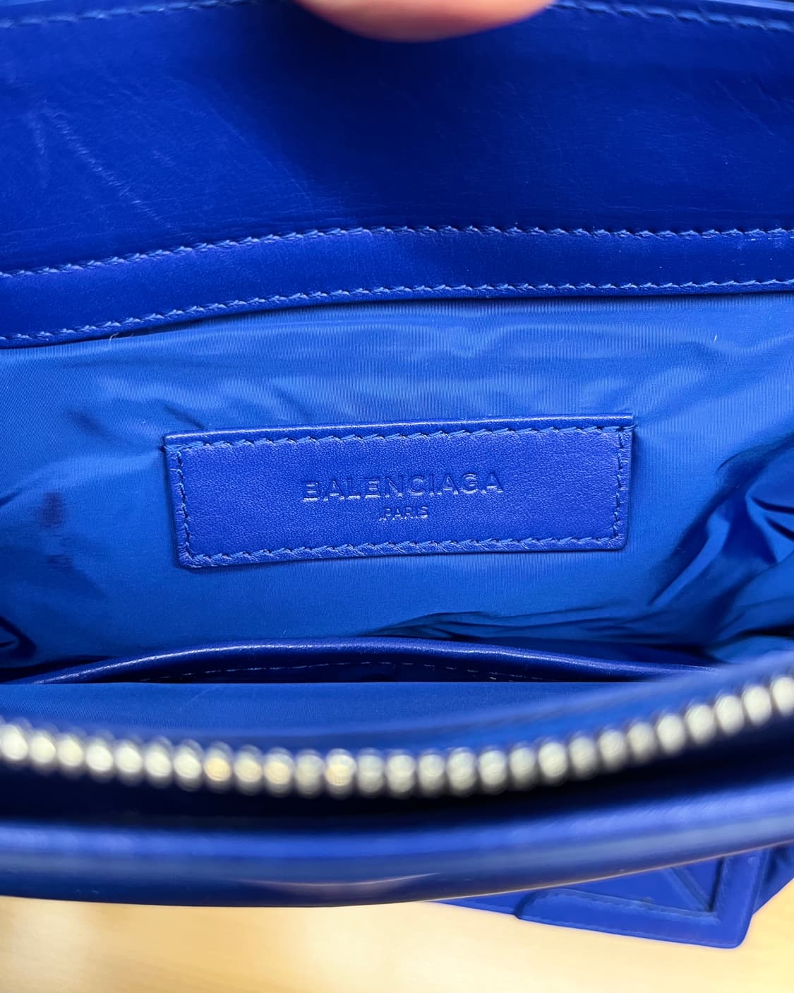 발렌시아가 나일론 카바스 S 토트백 상품이미지7