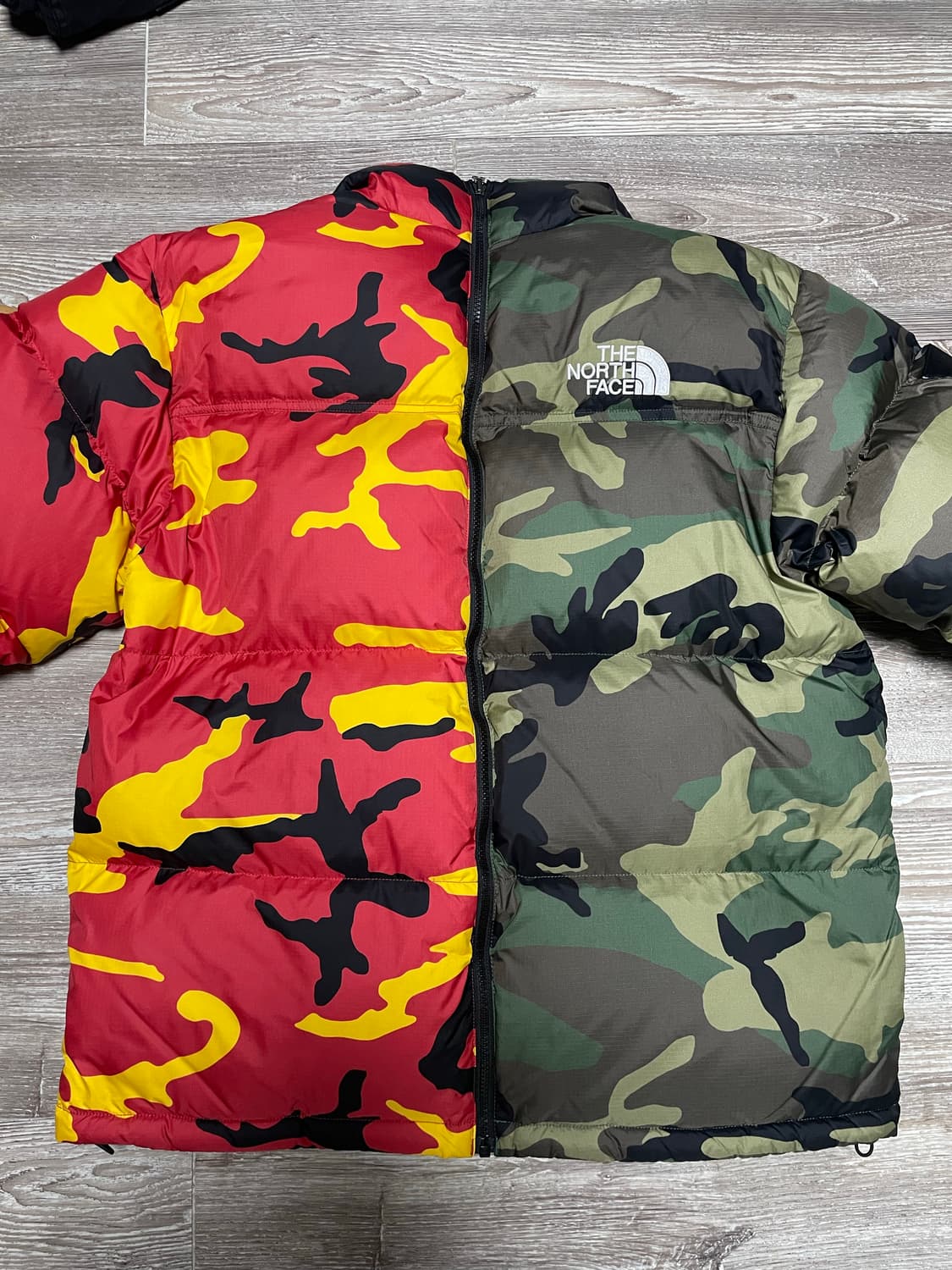 슈프림 노스페이스 스플릿 카모 눕시패딩 상품이미지8