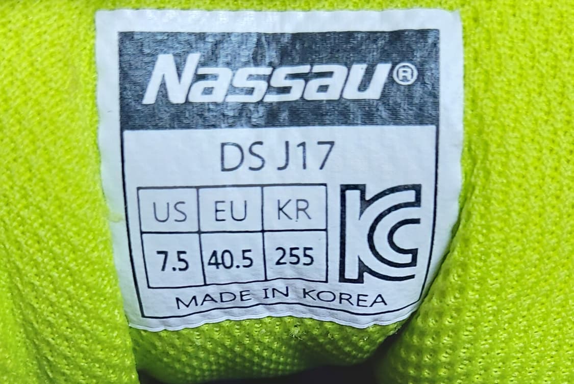 낫소 팔콘 족구화 (255mm)새상품

 상품이미지7