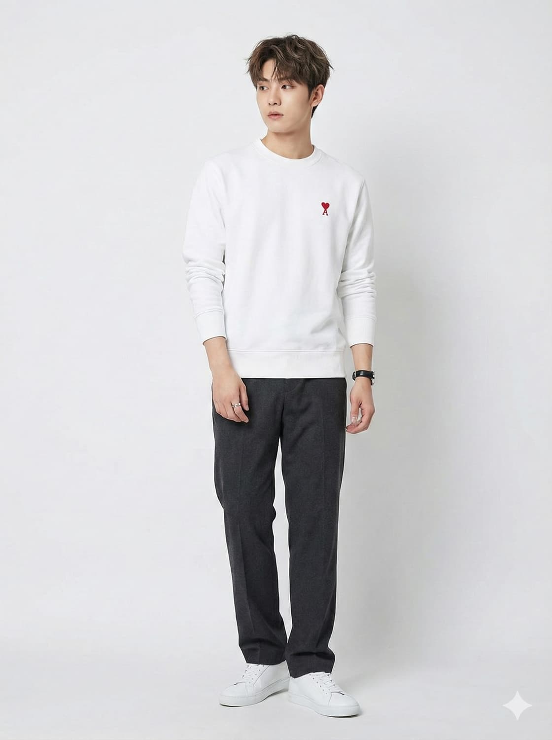 아미(Ami) 스몰 하트 로고 맨투맨 화이트 상품이미지1