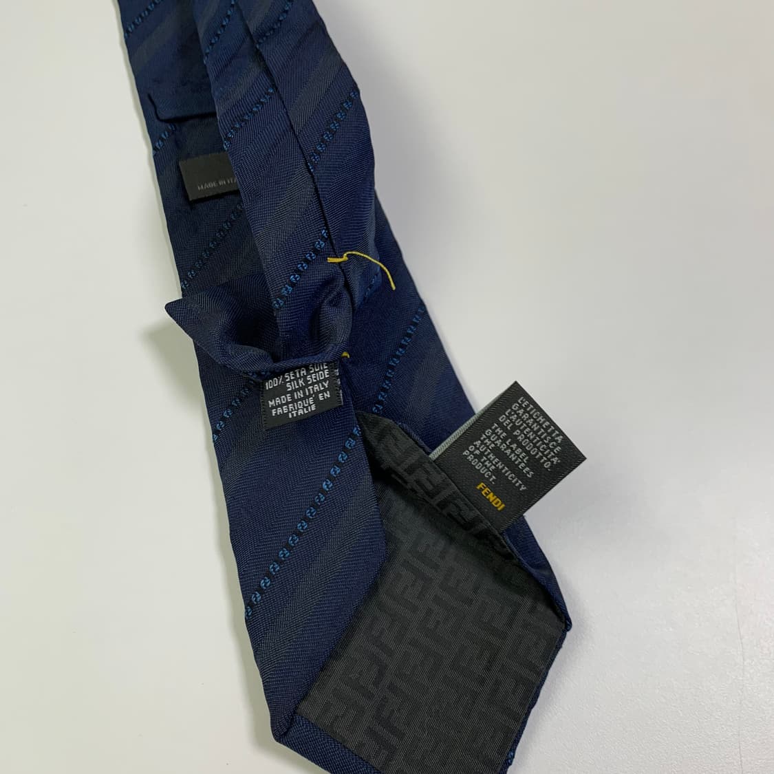 펜디(FENDI) 스몰로고 모노그램 스트라이프 명품넥타이 A+ 7.7cm 상품이미지7