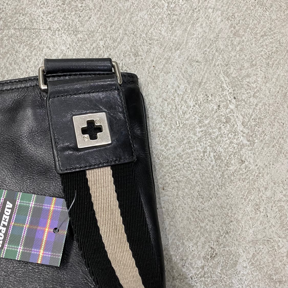  BALLY 로고 레더 크로스백 상품이미지5