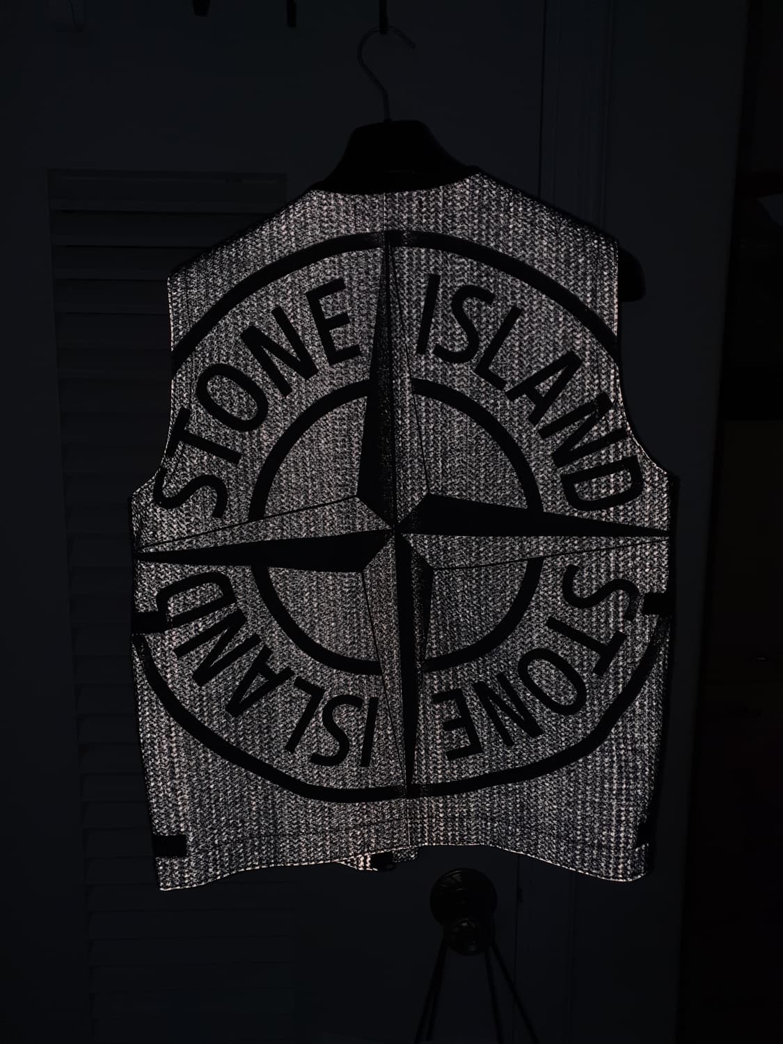 스톤아일랜드 니들펀치 리플렉티브 베스트XL 상품이미지3