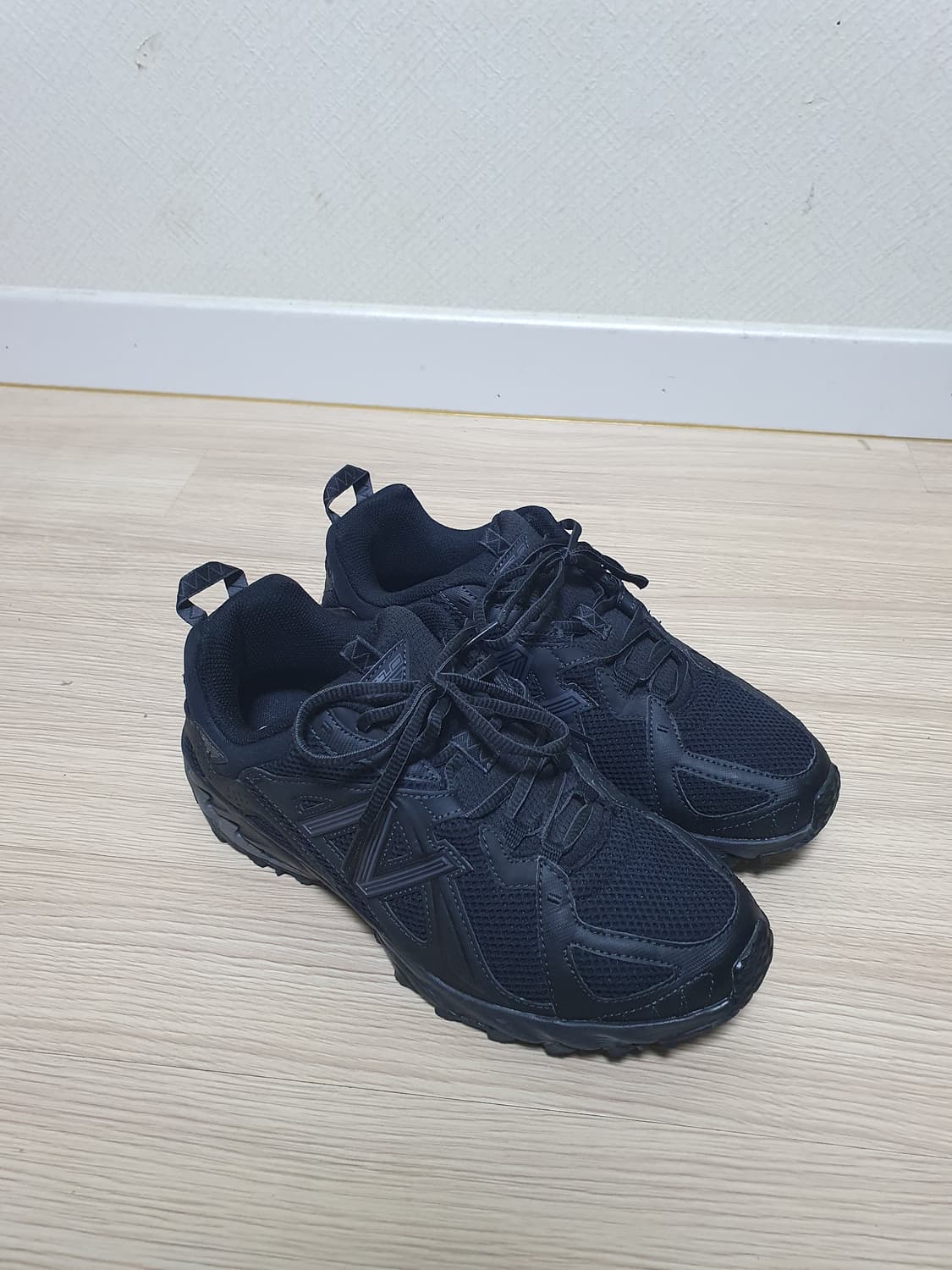 뉴발란스 610 트리플 블랙 운동화 260 상품이미지2