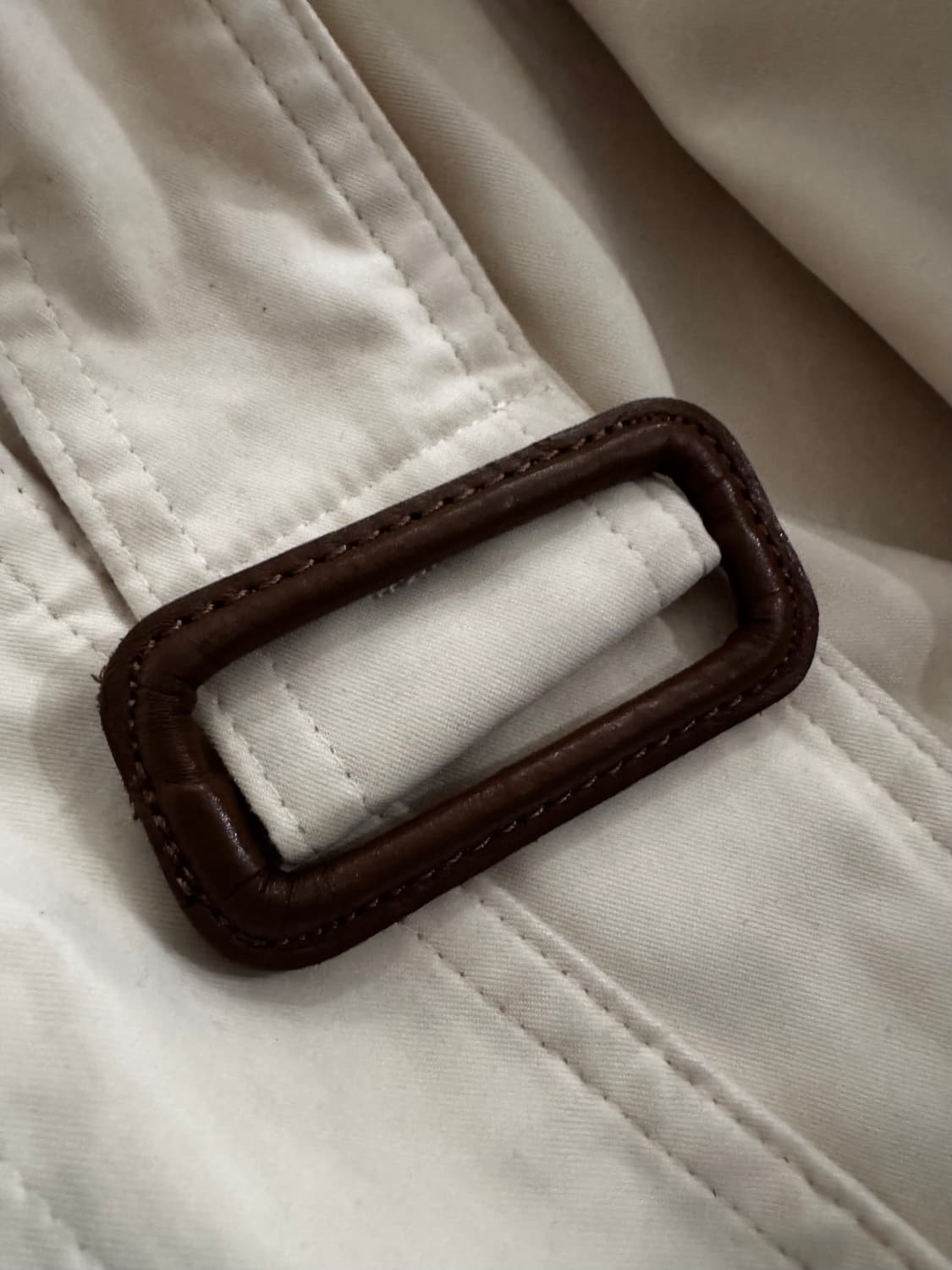 버버리 아이보리 맥시 롱 트렌치코트 상품이미지3