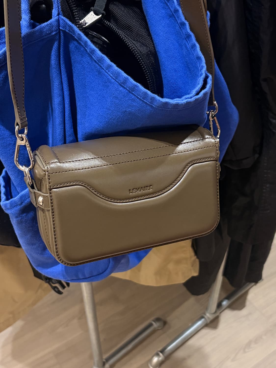 르메르 크로스백 상품이미지1