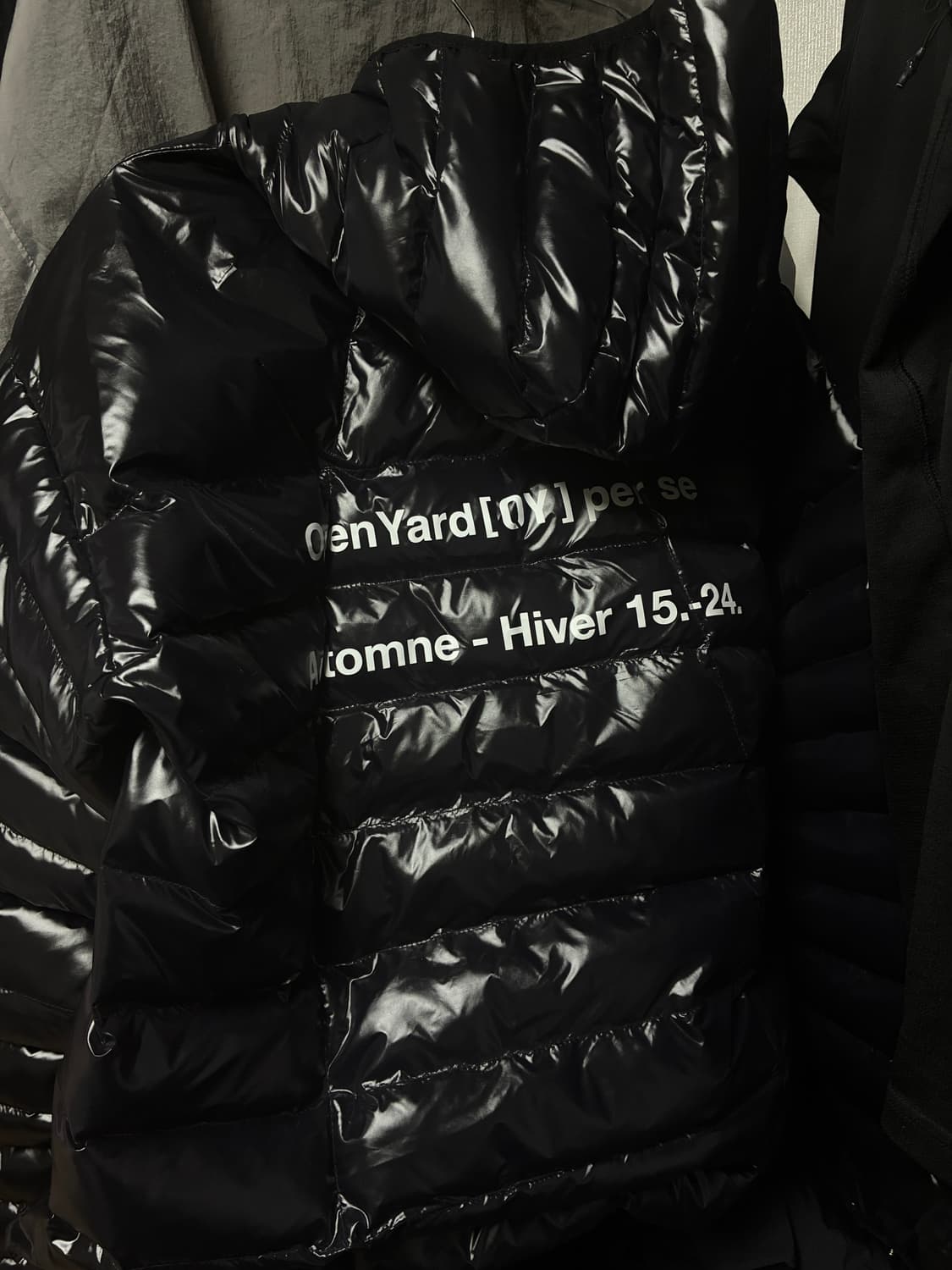 CURVED ZIPPER LIGHTWEIGHT PUFFER JACKET 상품이미지4