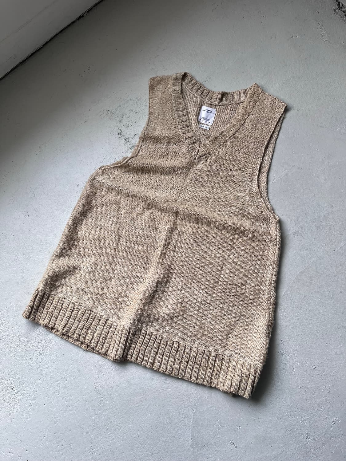 visvim tussar silk v-neck vest 상품이미지1