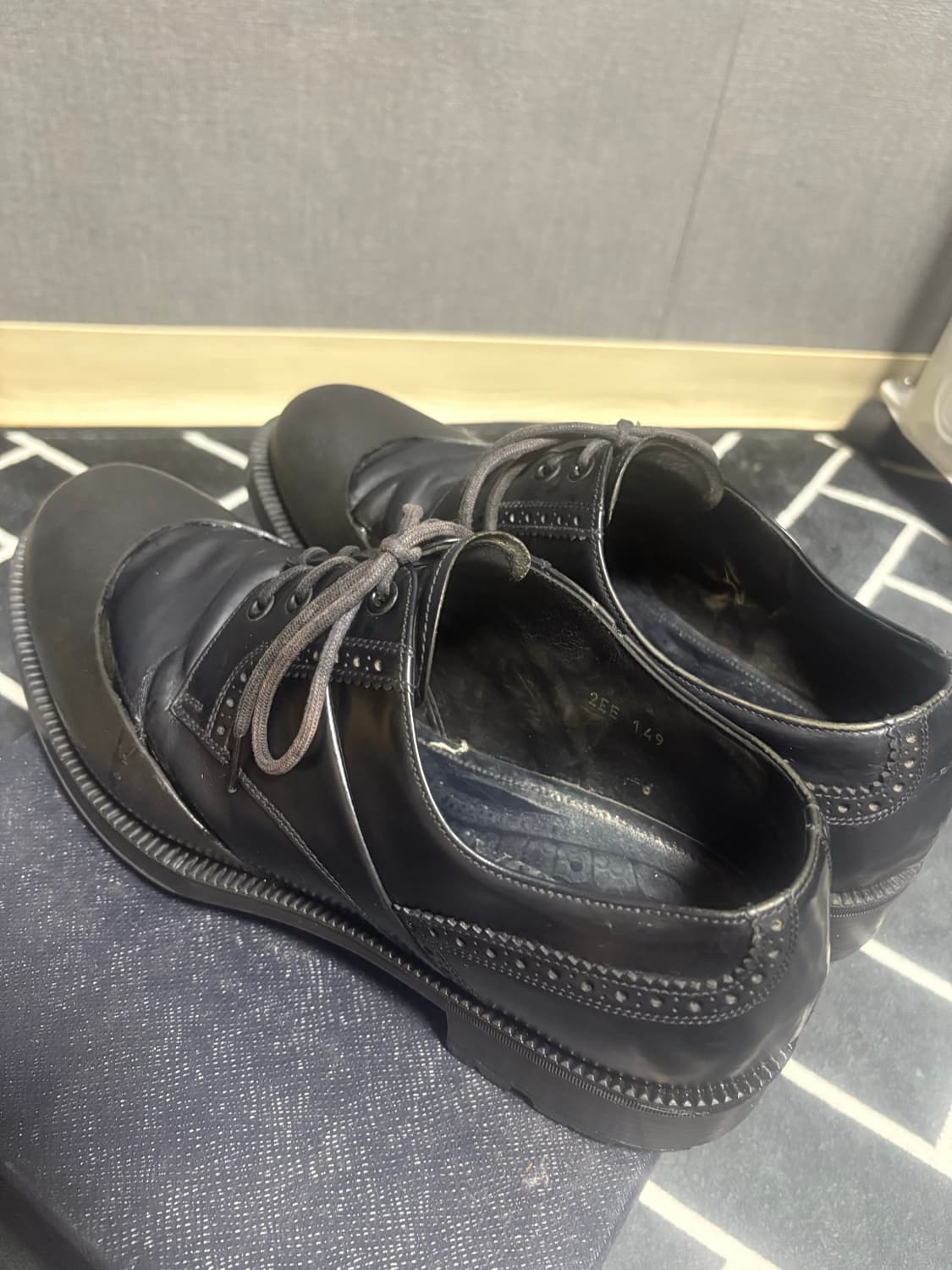 프라다 러버딥 검검 둥근코 270 상품이미지2