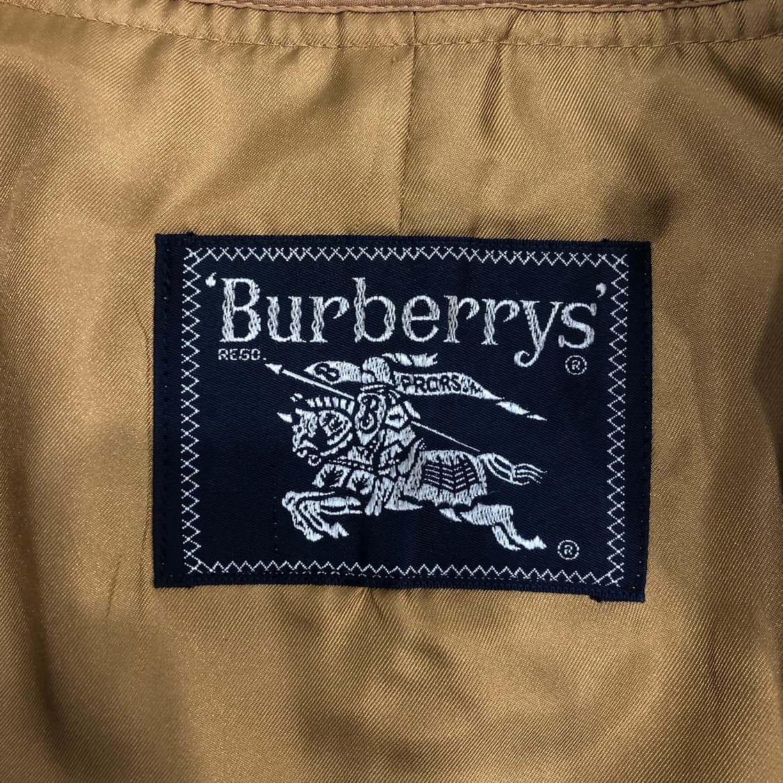 버버리 클래식 체크 라이너 트렌치 코트 상품이미지8