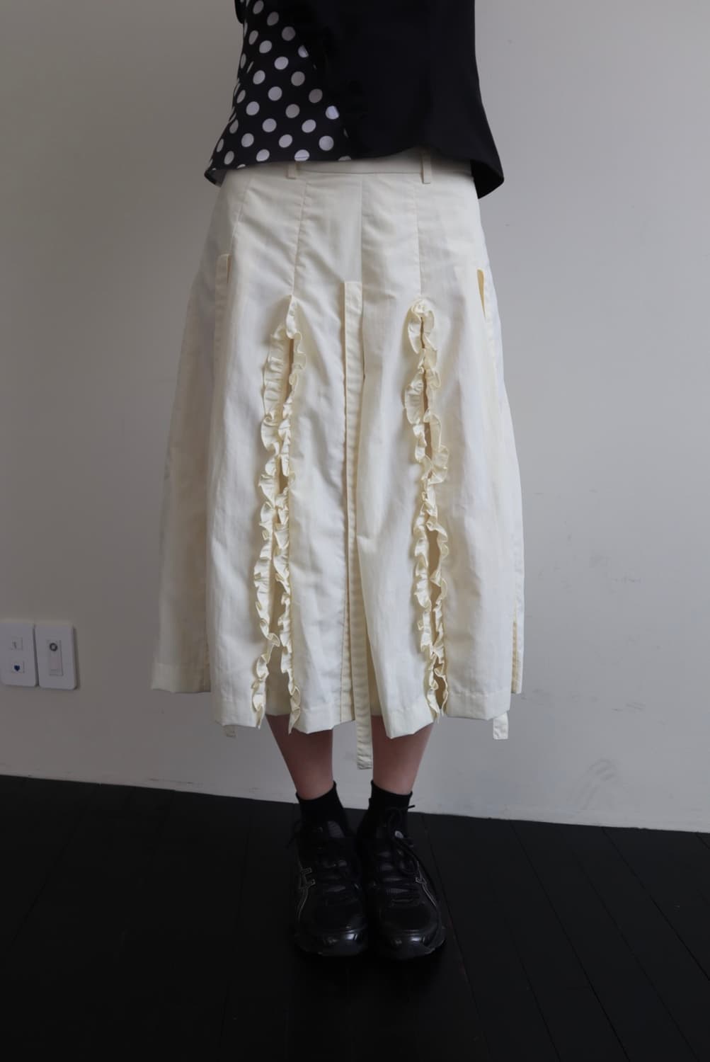 구해요) 바하윤 BAHAYOON 러플 리본 스커트 IVORY 상품이미지1