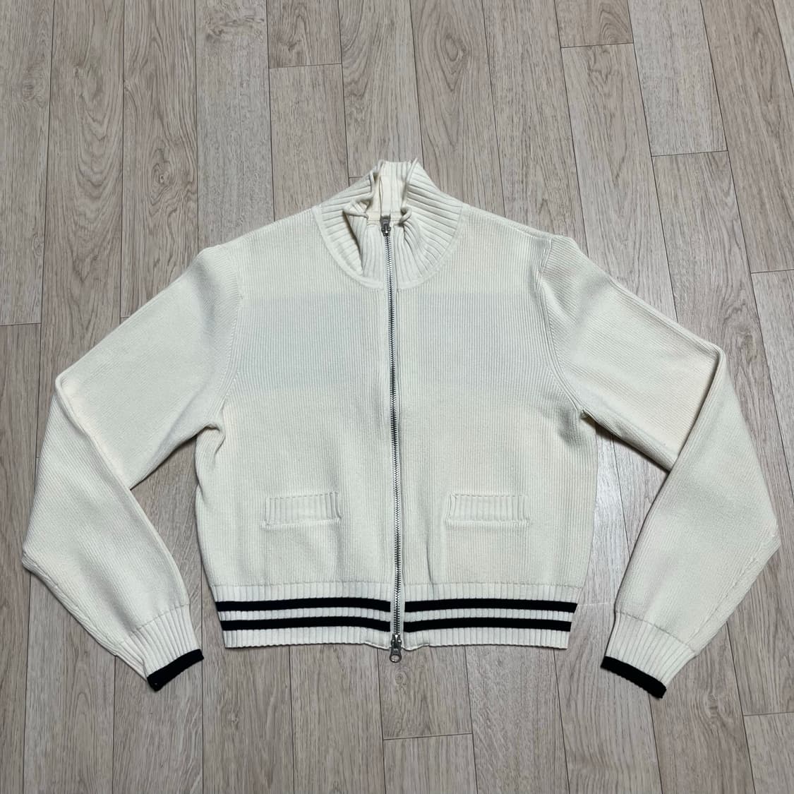 [새상품급] 마뗑킴 니트 집업 가디건 (S) 상품이미지2