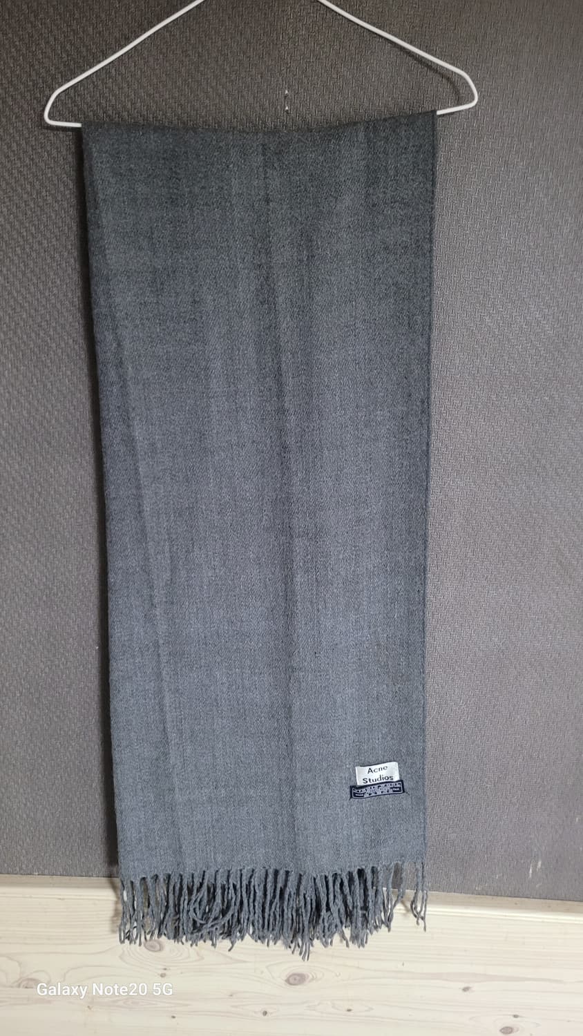 아크네스튜디오 머플러 상품이미지1