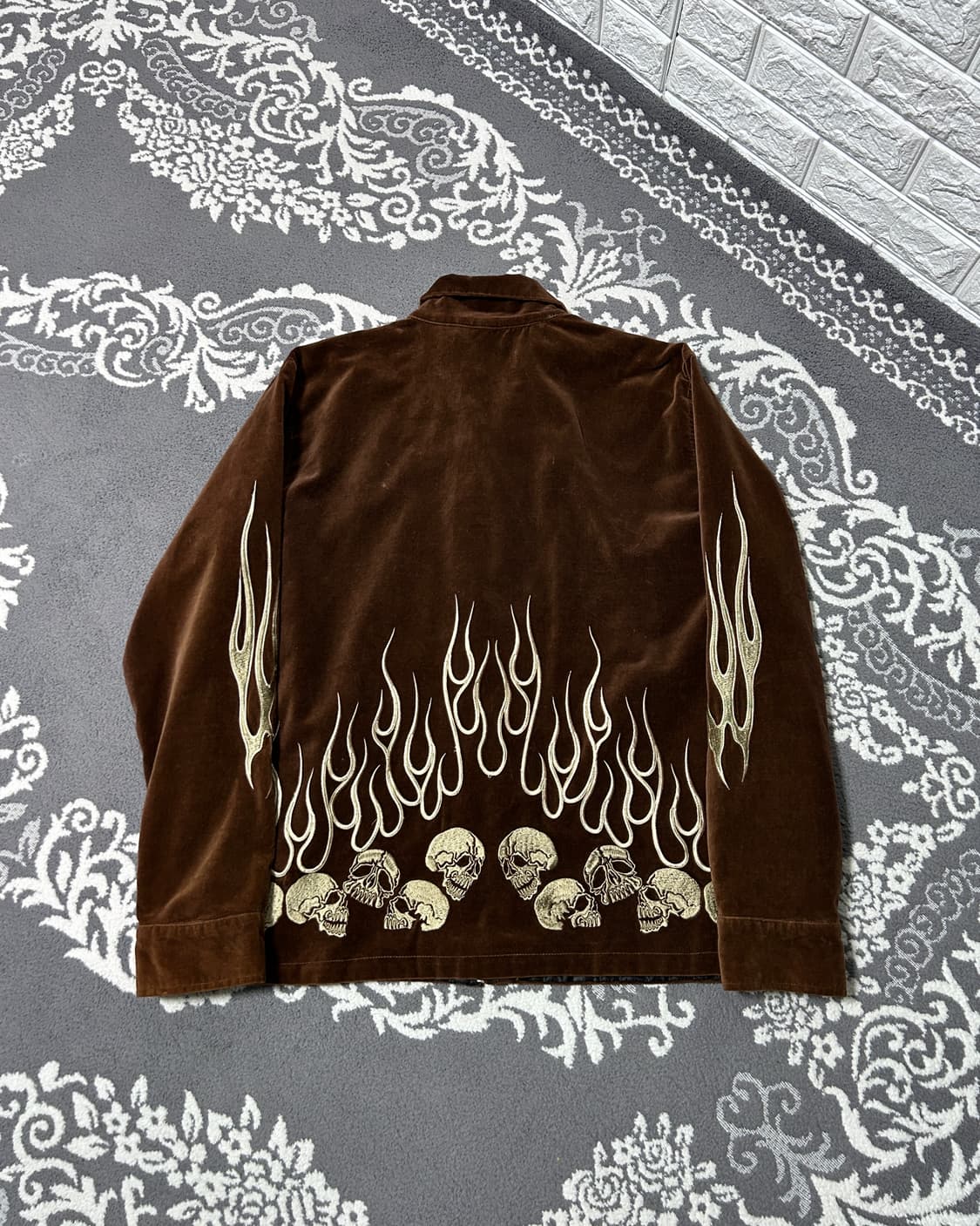 Back Street Crawler 벨루어 플레임 스컬 자켓 상품이미지8