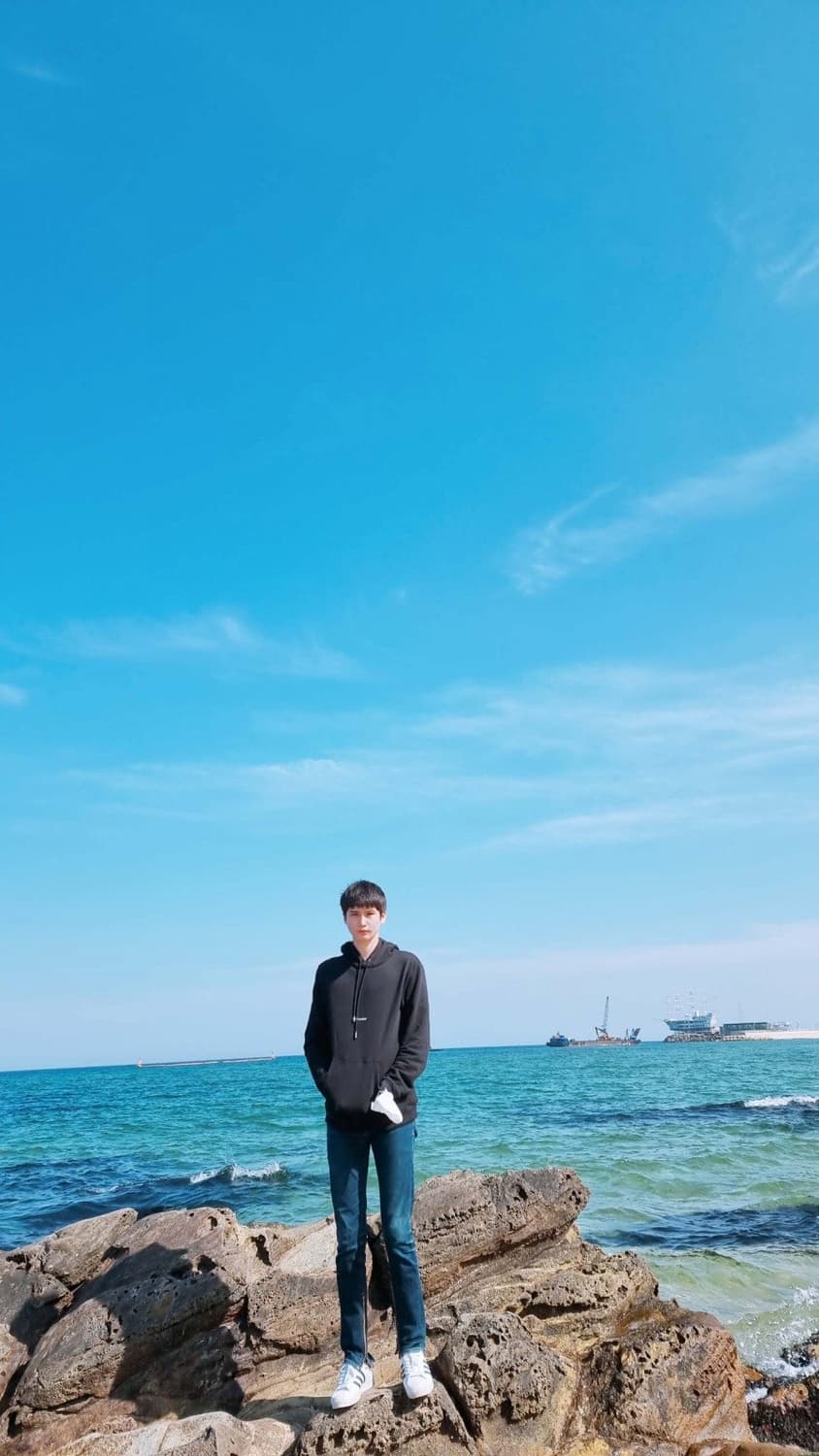 디올옴므 밑단 지퍼 진청바지 상품이미지3