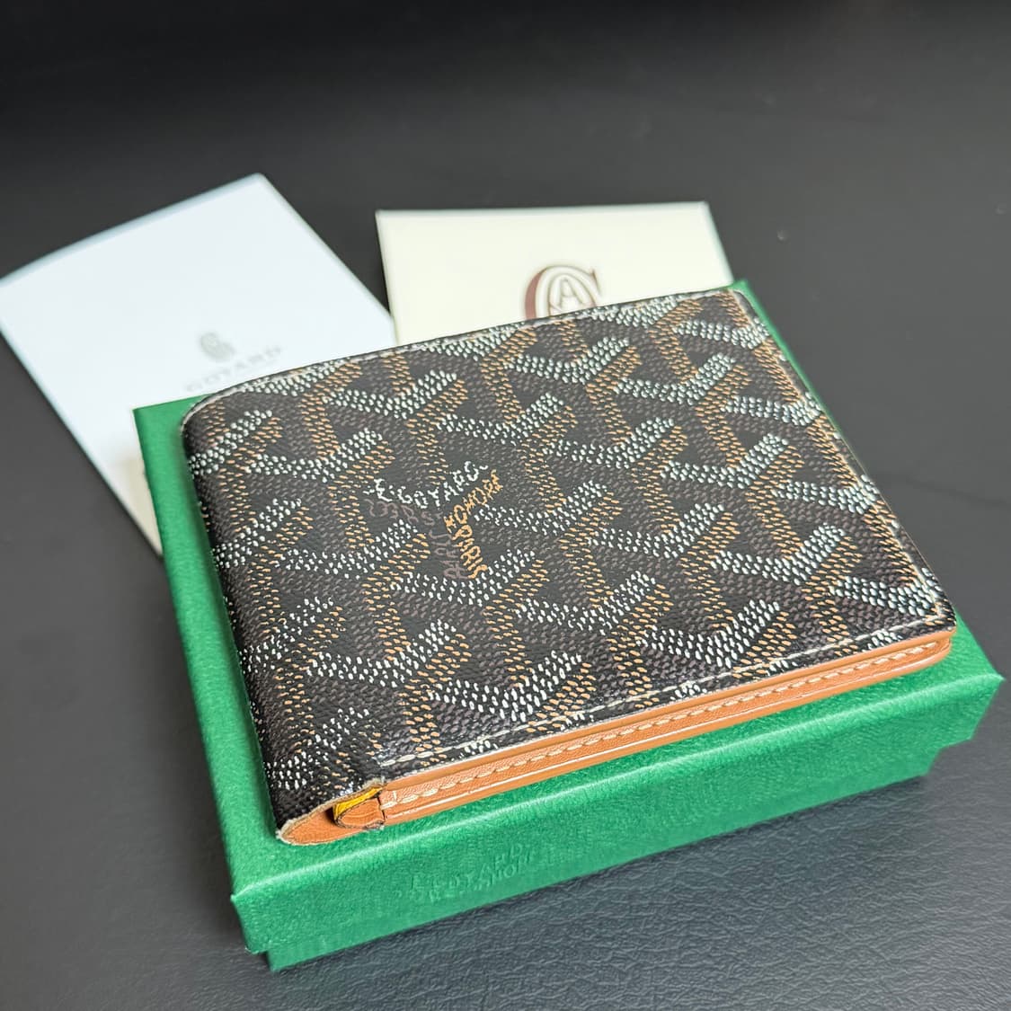 고야드 빅투와르 남자 반지갑 상품이미지2