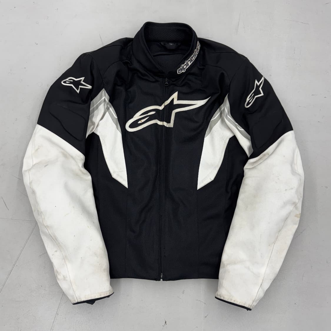 알파인스타 빅로고 검흰 오레오 바이커 자켓 상품이미지2