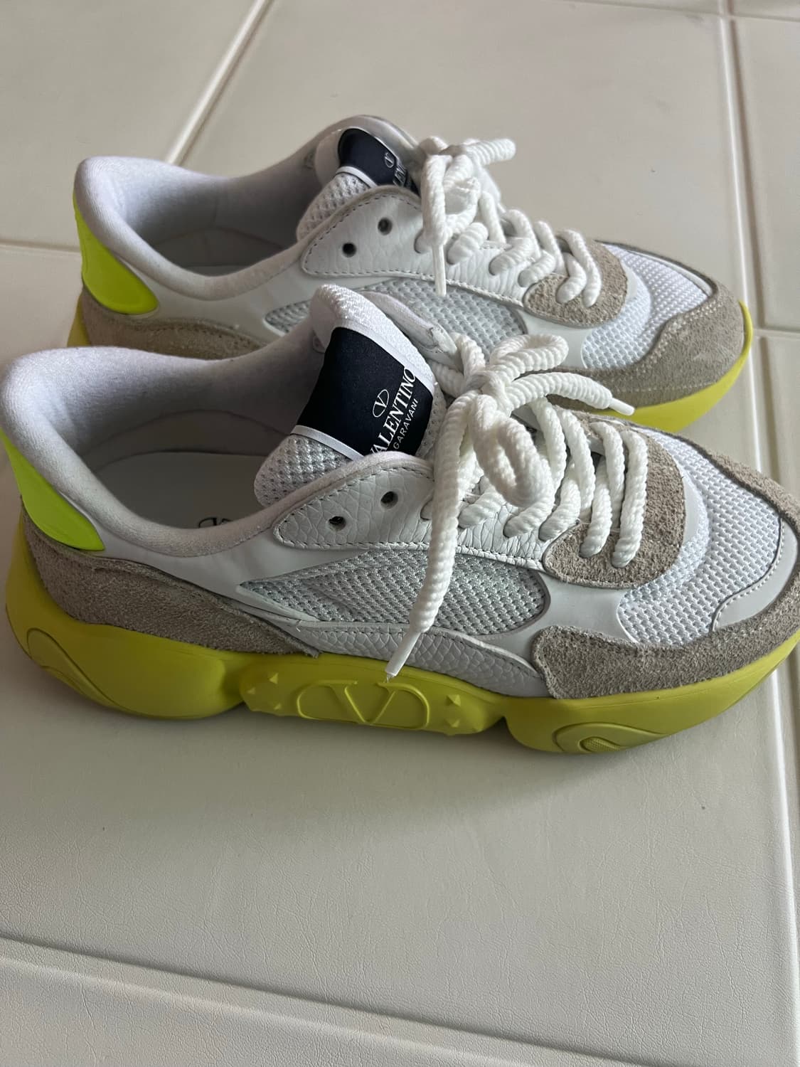 발렌티노 버블백 스니커즈  상품이미지4