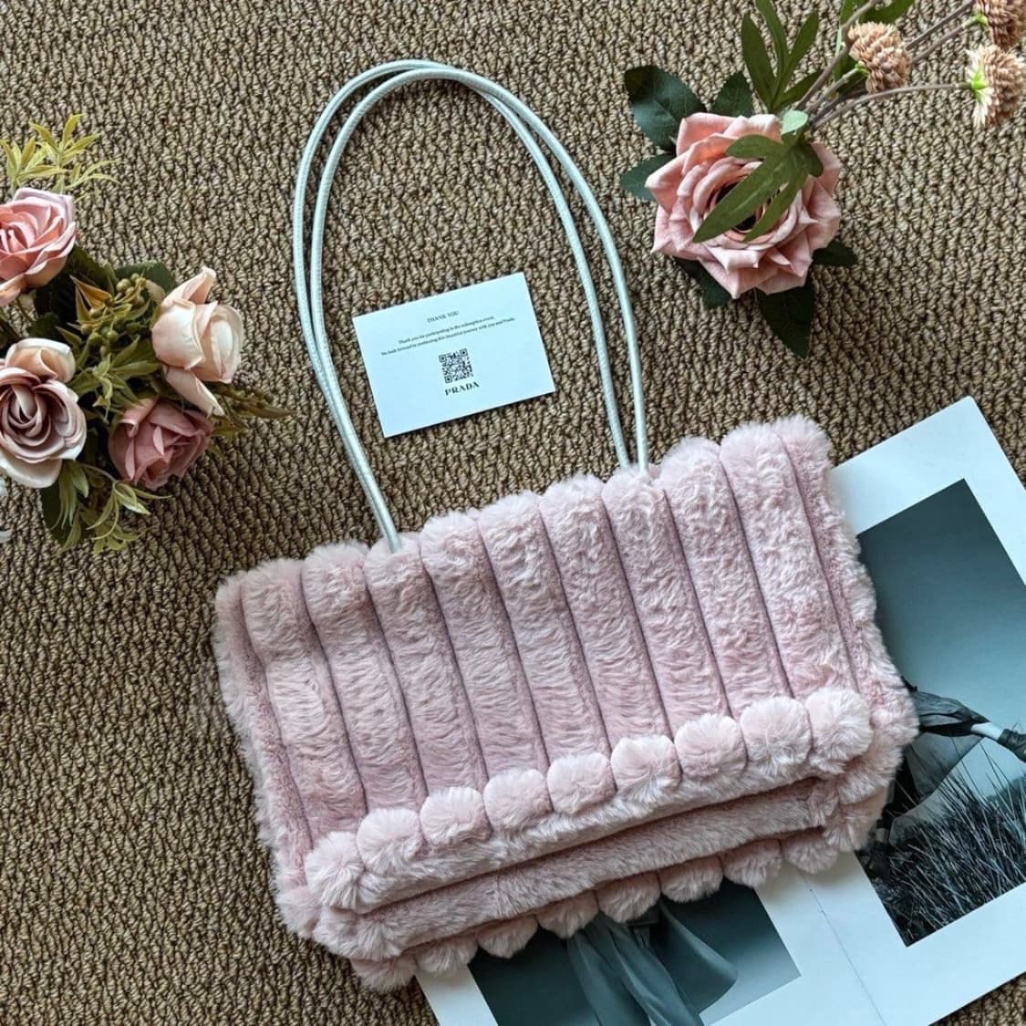프라다뷰티 퍼 숄더백 핑크 VIP 기프트백 상품이미지4