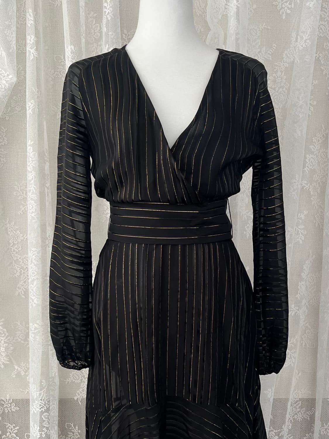 34) 마시모두띠 메탈릭 브이넥 원피스 블랙 상품이미지3