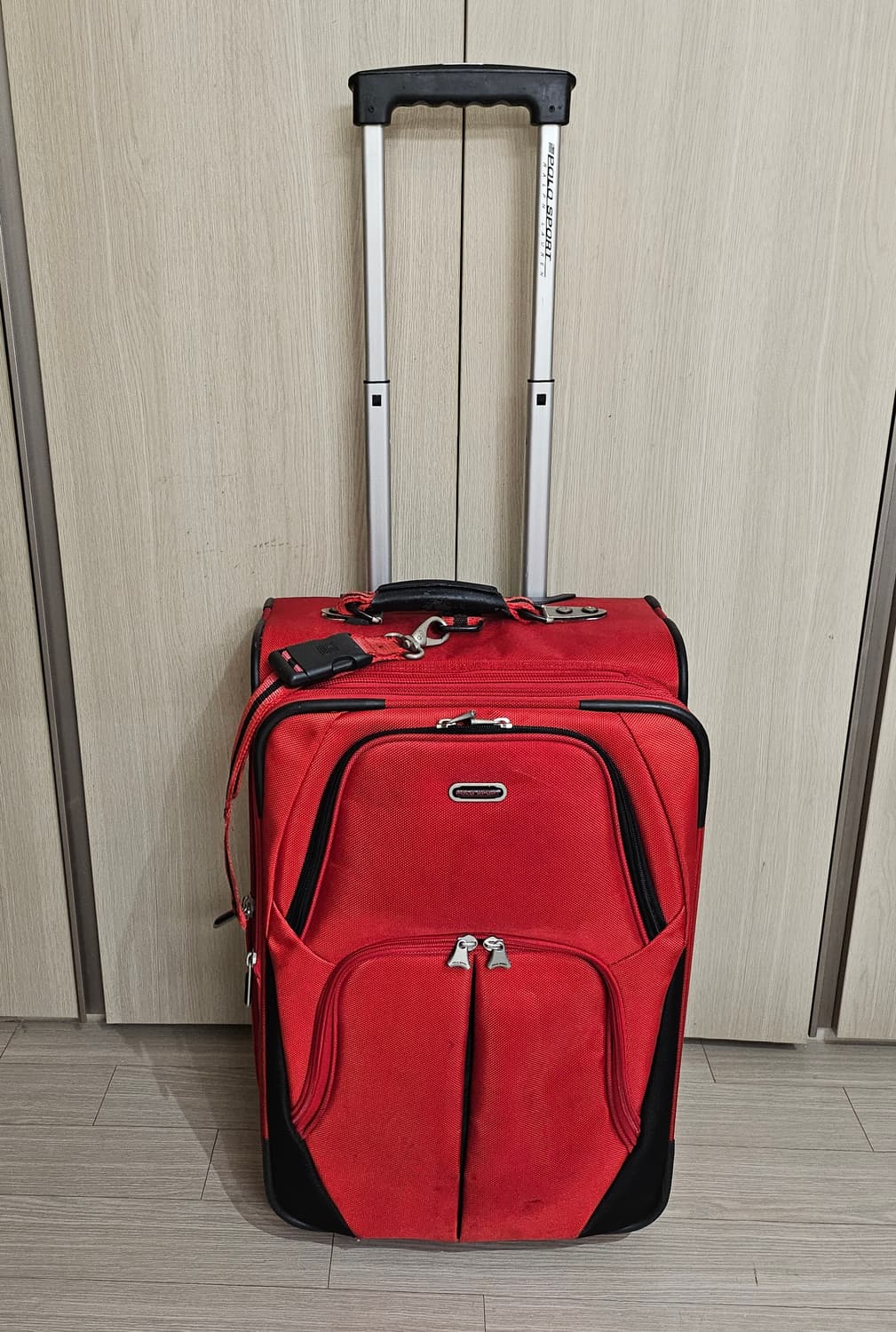 공항에서 눈에 띄는 레드랄프로렌 POLO SPORT 캐리어 55cm(37 상품이미지1