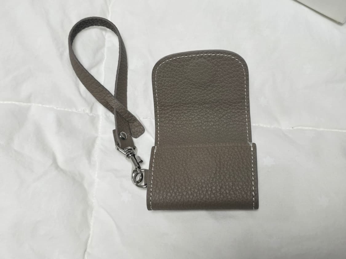 UMER 유메르 메르레브 에어팟프로 케이스 백참 에토프 상품이미지4