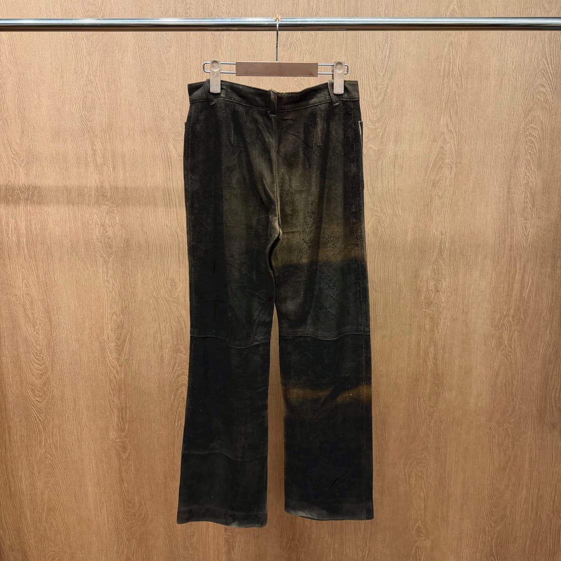 A.P.C. 가죽 팬츠 프론트 빅 포켓 디테일 스트레이트 핏 블랙 상품이미지3