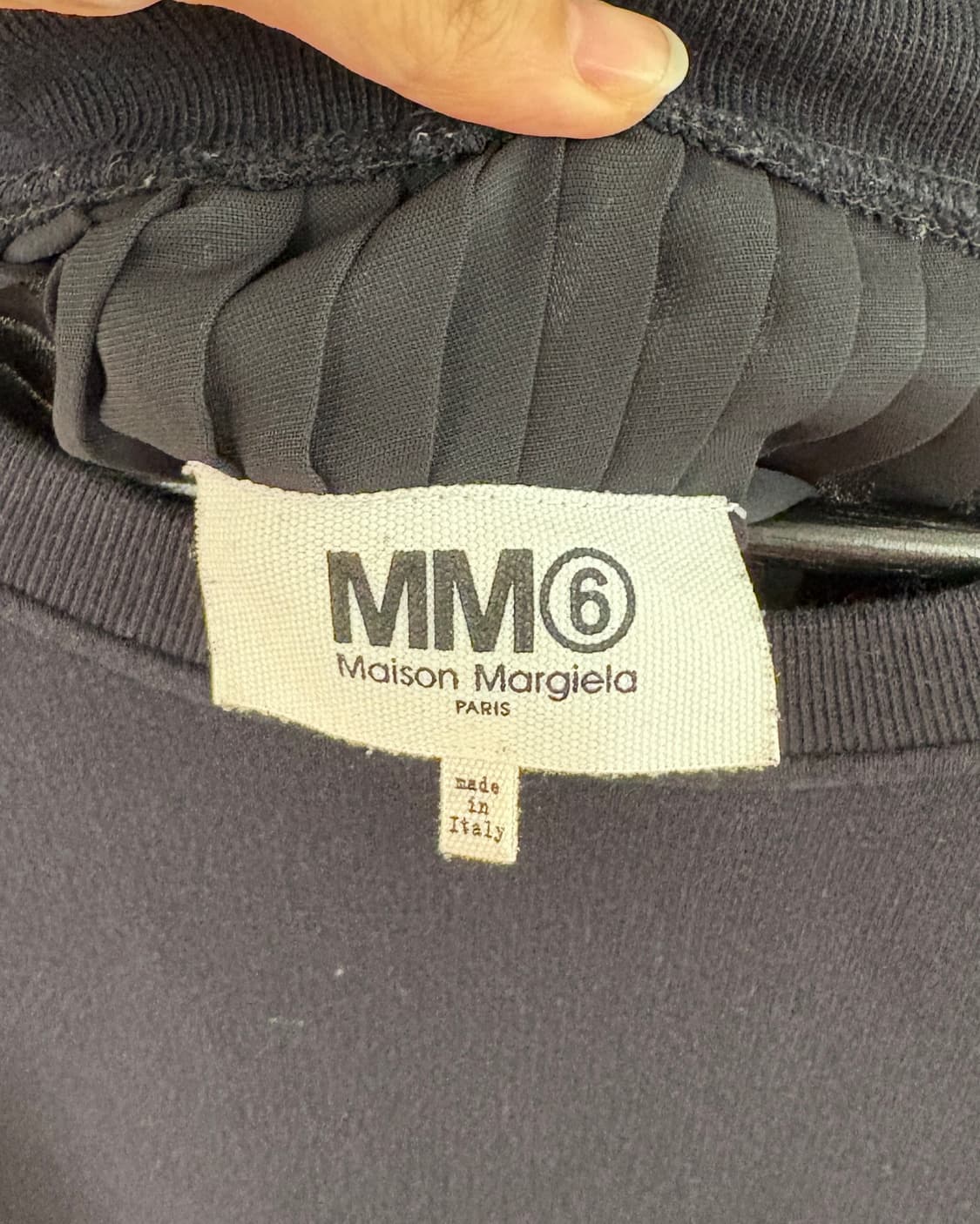 MM6 메종 마르지엘라 블랙 백 플리츠 스웻 셔츠 상품이미지7