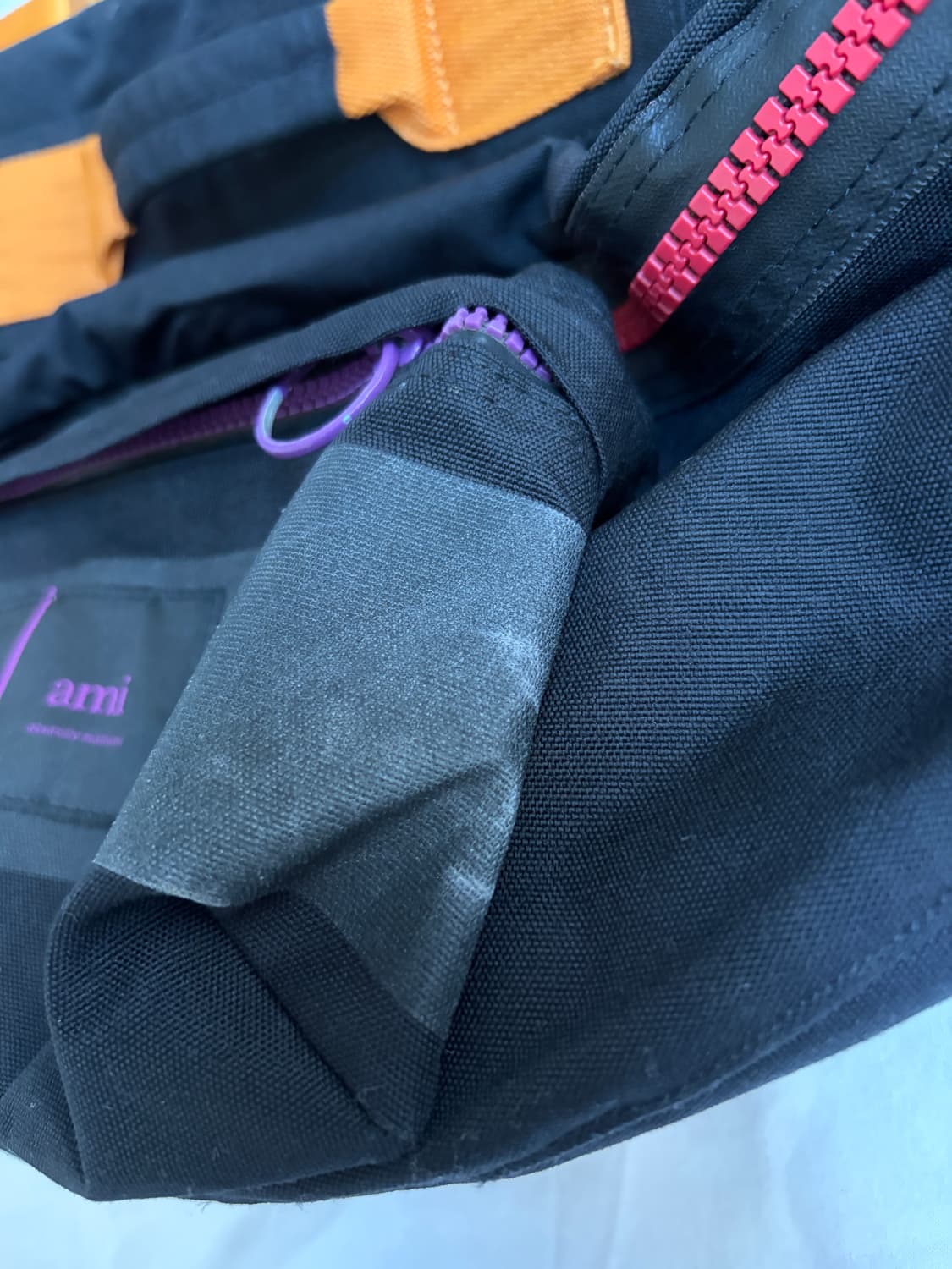 아미 x 이스트팩 슬링백 AMI x EASTPAK 크로스보디백 크로스백  상품이미지4