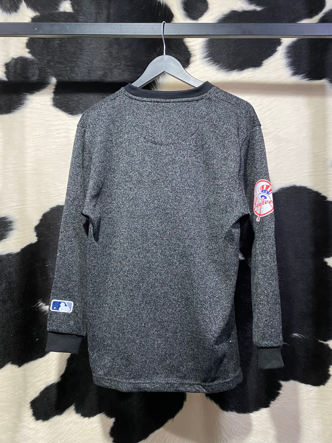 Yankees 로고디테일 헨리넥 맨투맨 상품이미지4