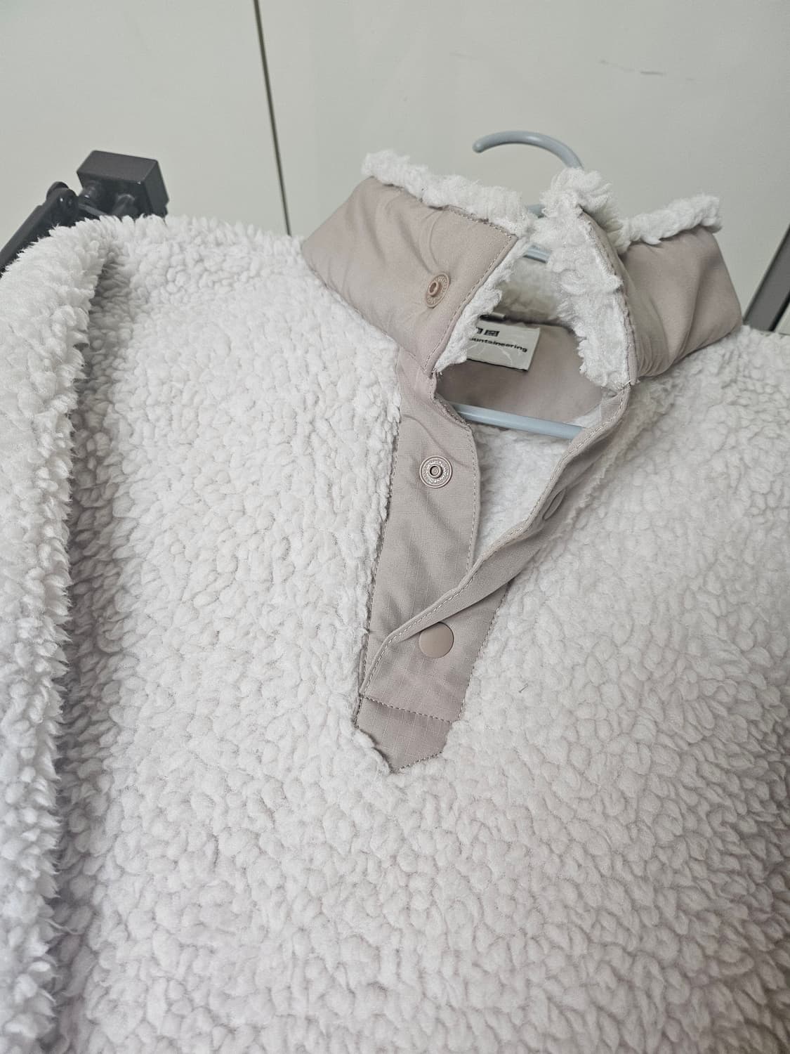 유니클로 화이트마운티어링 후리스 m사이즈 상품이미지2