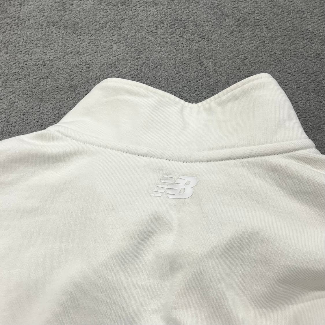 XL 뉴발란스 화이트 하프집업 맨투맨 상품이미지5