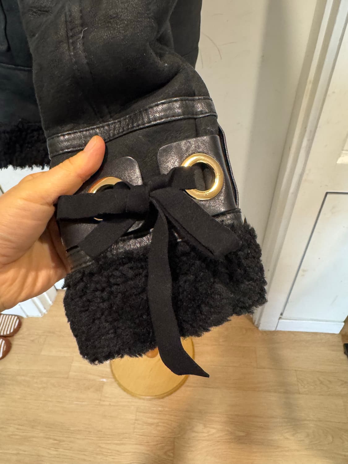 한섬 버드바이쥬시꾸뛰르 양 무스탕 상품이미지4